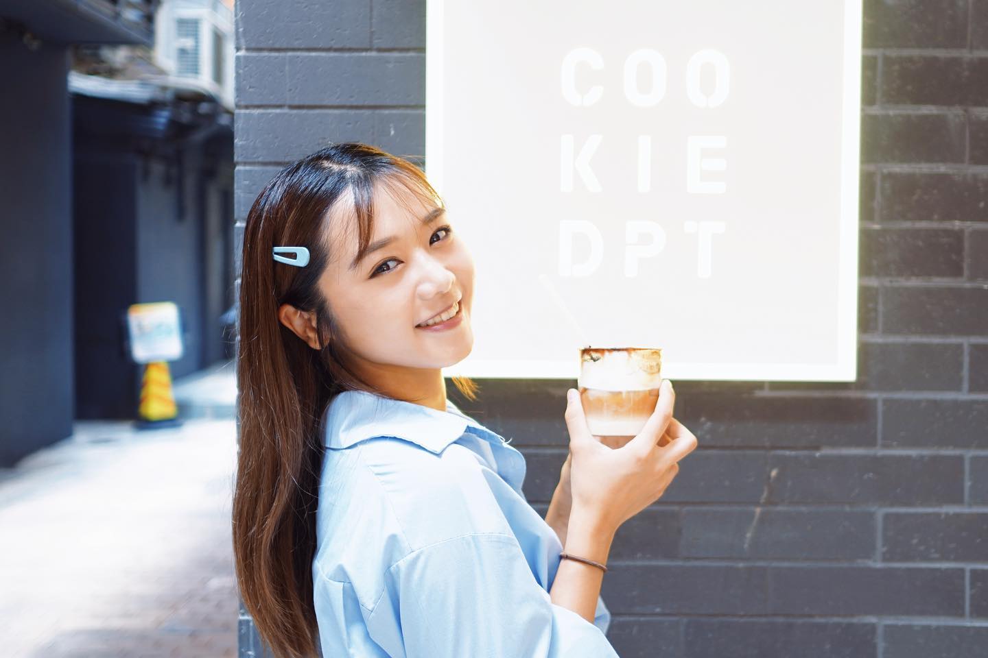  #
一件裇衫變出三個 LOOK 