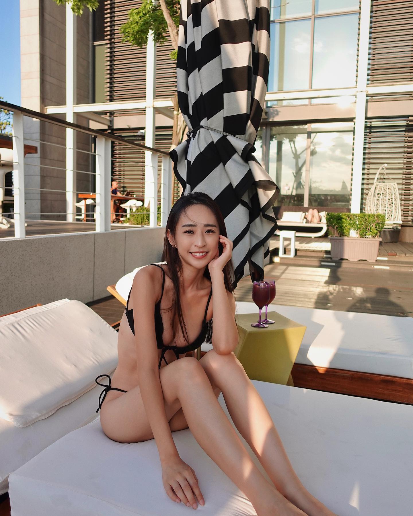  -
住W HOTEL好幾次
第一次在泳池耍廢