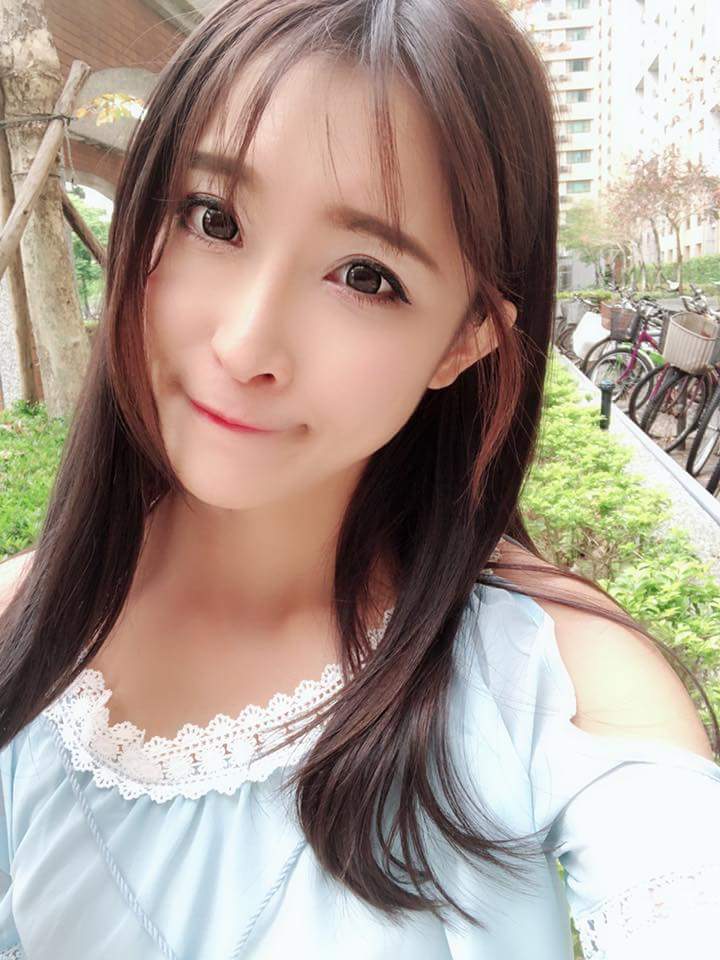  小漾人家還差三個關注就第一名了辣 �...