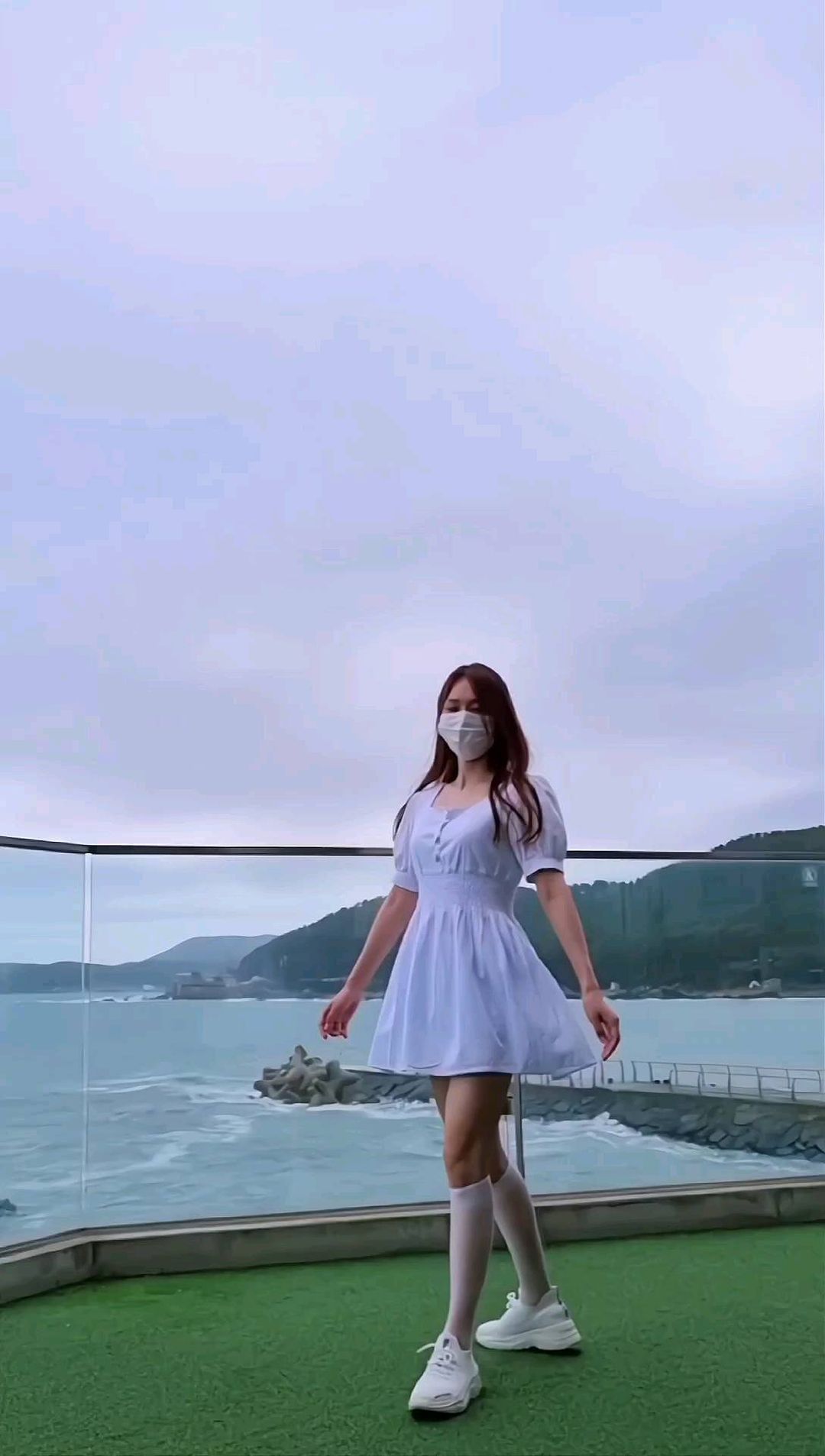  협박 받아서 추는게 아니라 ... 진짜 �...