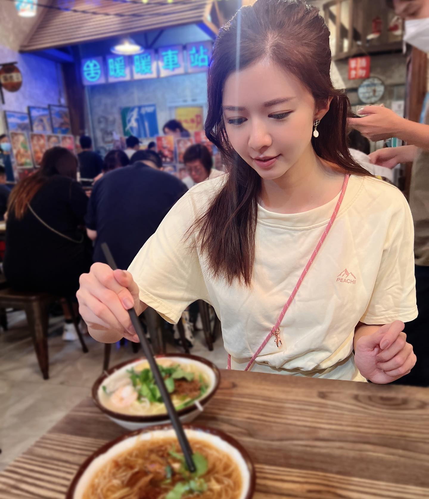  話說
今日放假著到咁casual 又高領又hea...