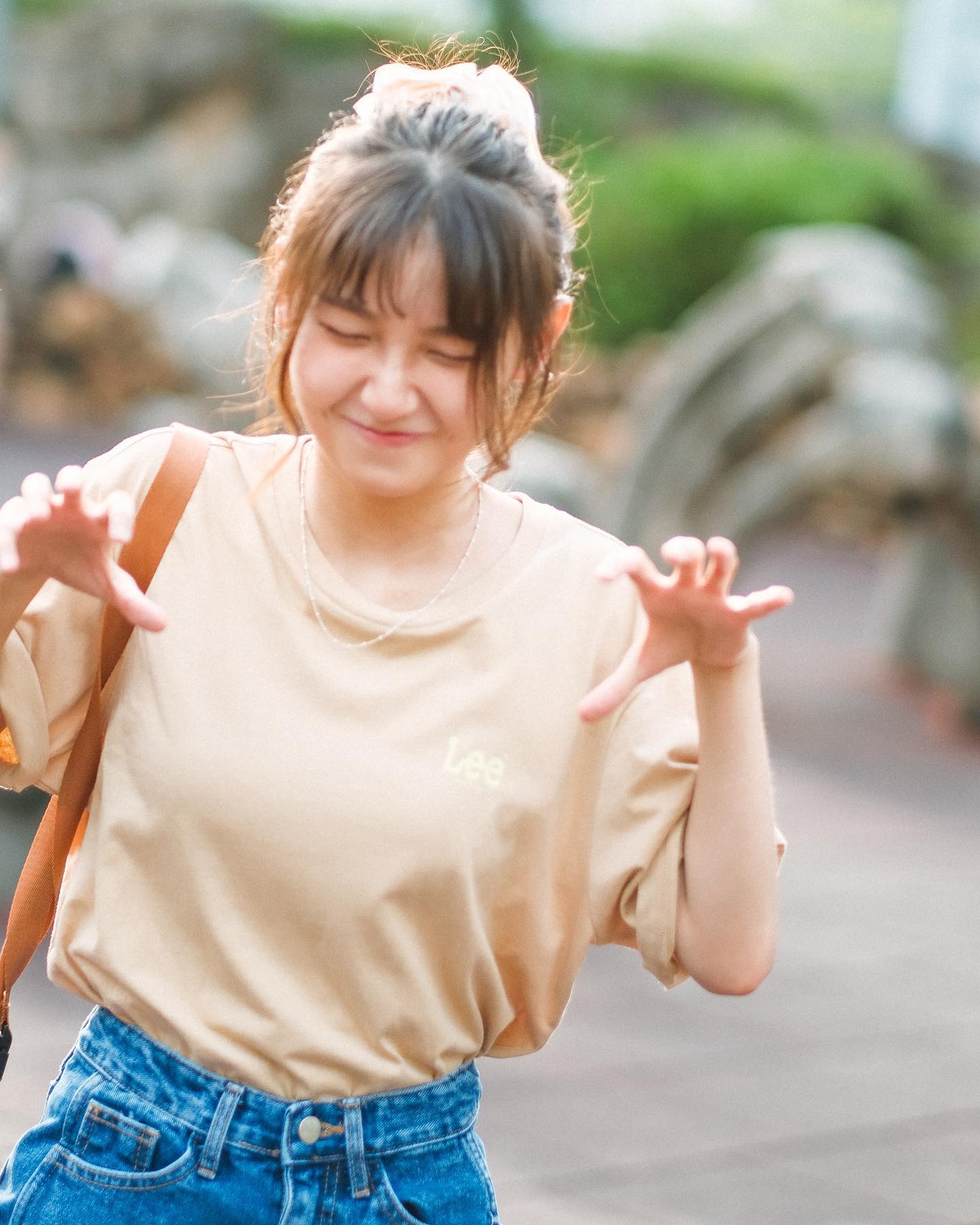  扮恐龍的yo豬