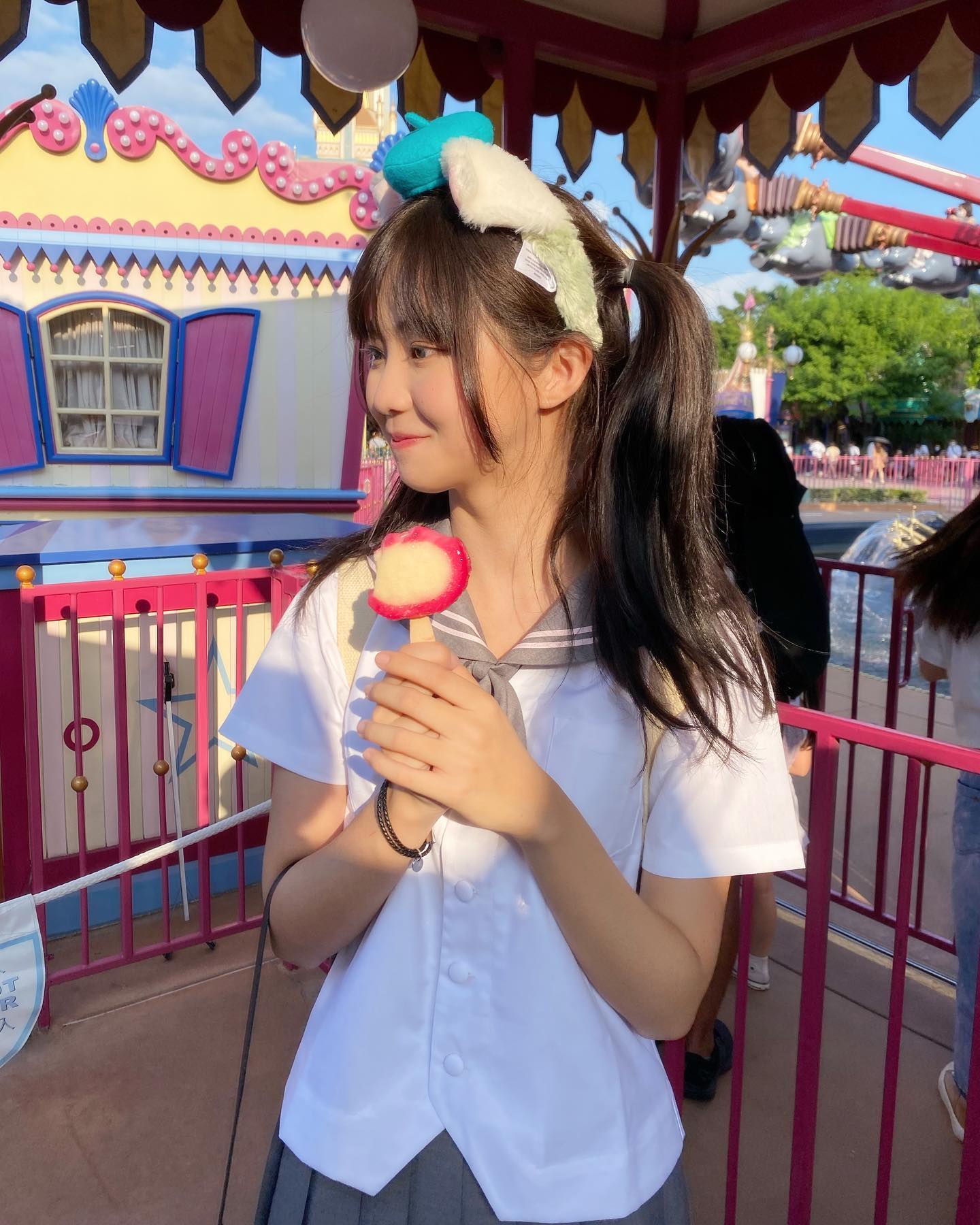  迪迪尼開心耶(ˆ꜆ . ̫ . ).ᐟ.ᐟ

#HKDisn...