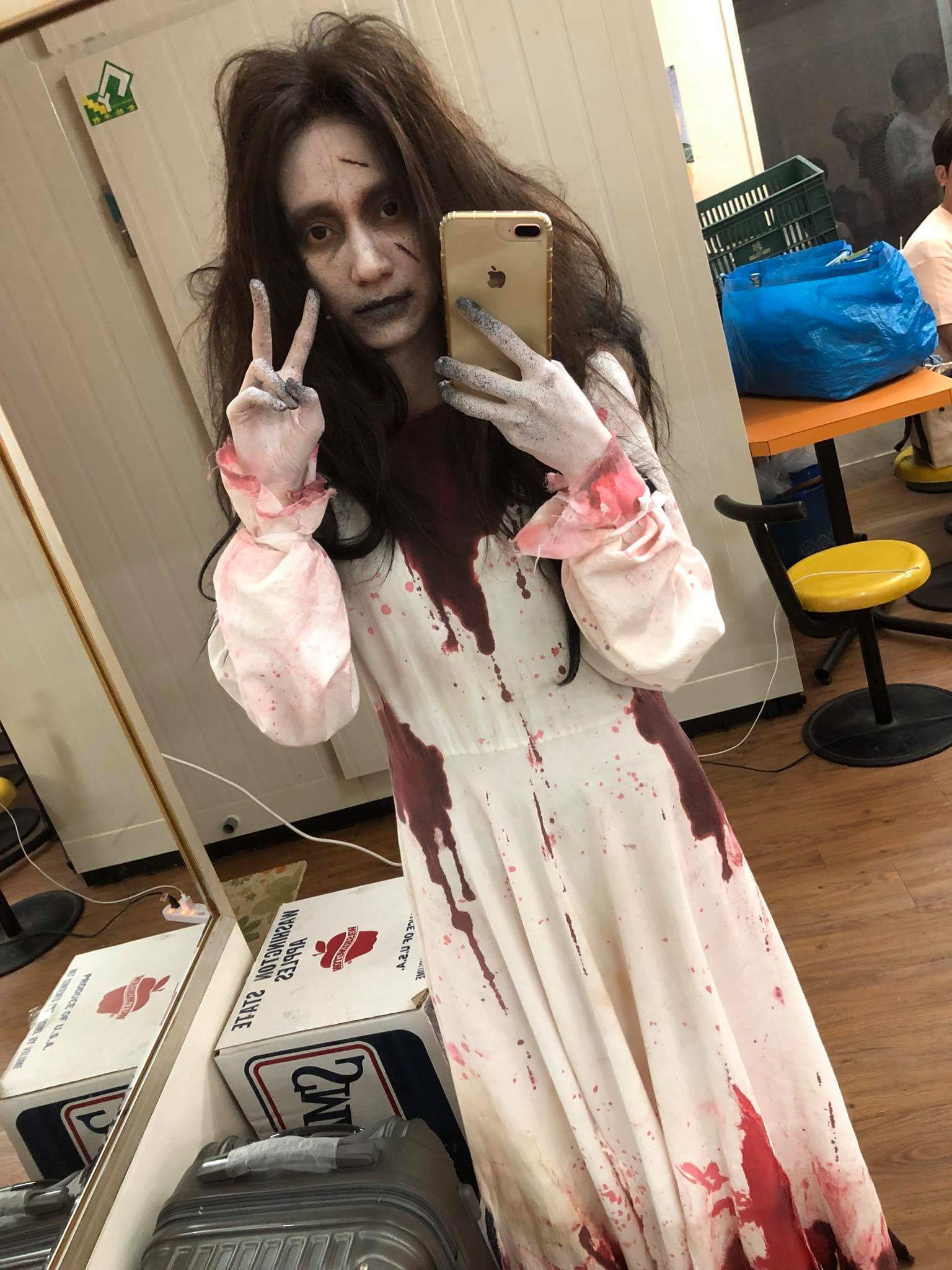  Jaline 葉羿君女鬼mirror selfie