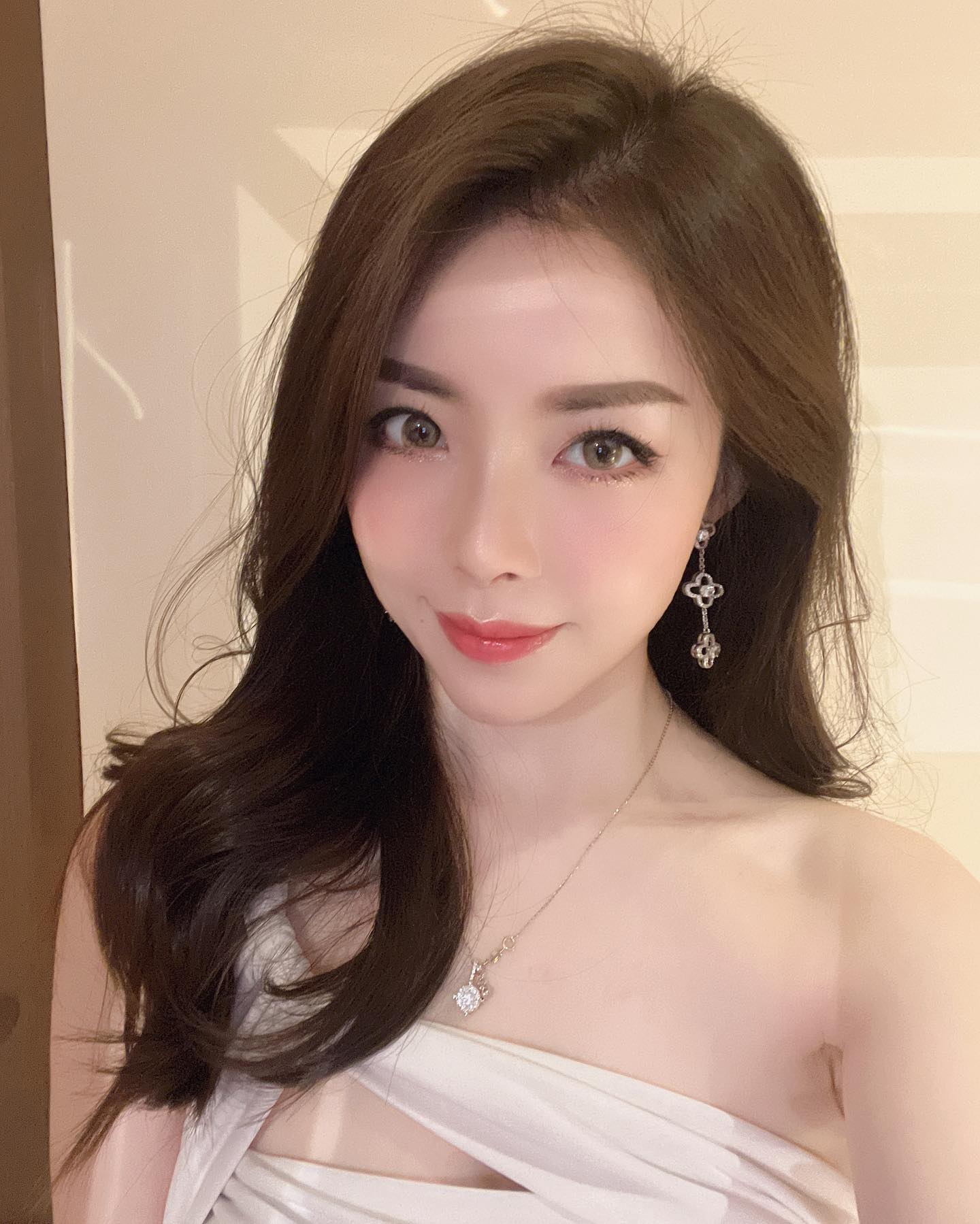  分享一下最近很喜歡的一對耳環和一�...