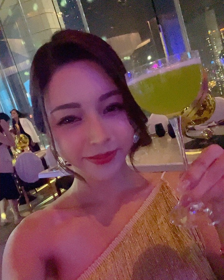  那天晚上去了半島Felix餐廳
大家都以70...