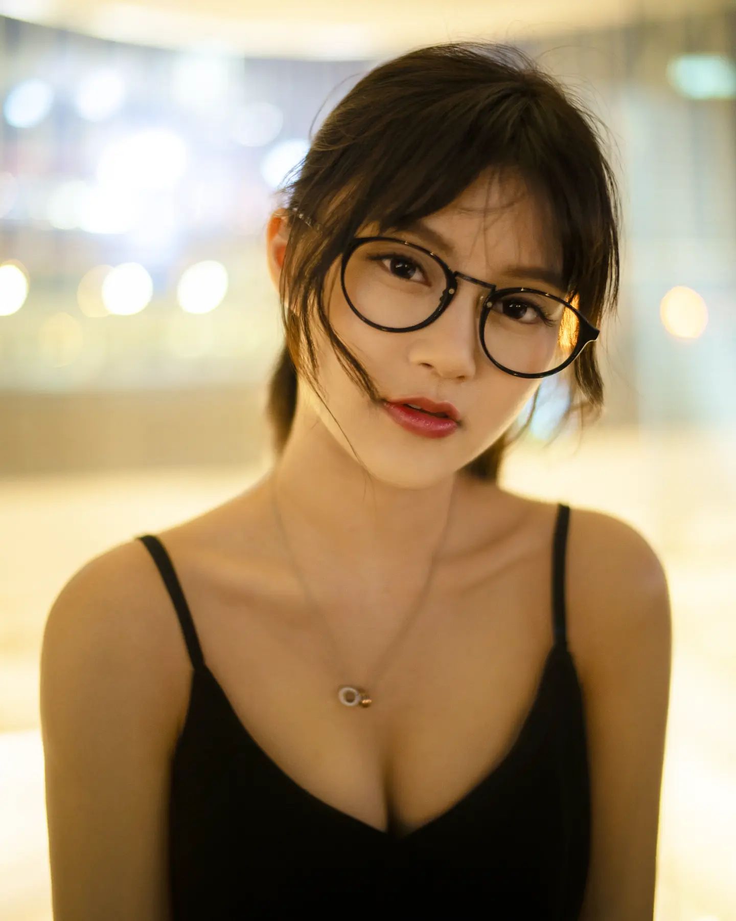  【 Night Walker 】

#nie_san_ 
#portrait 
#portr...