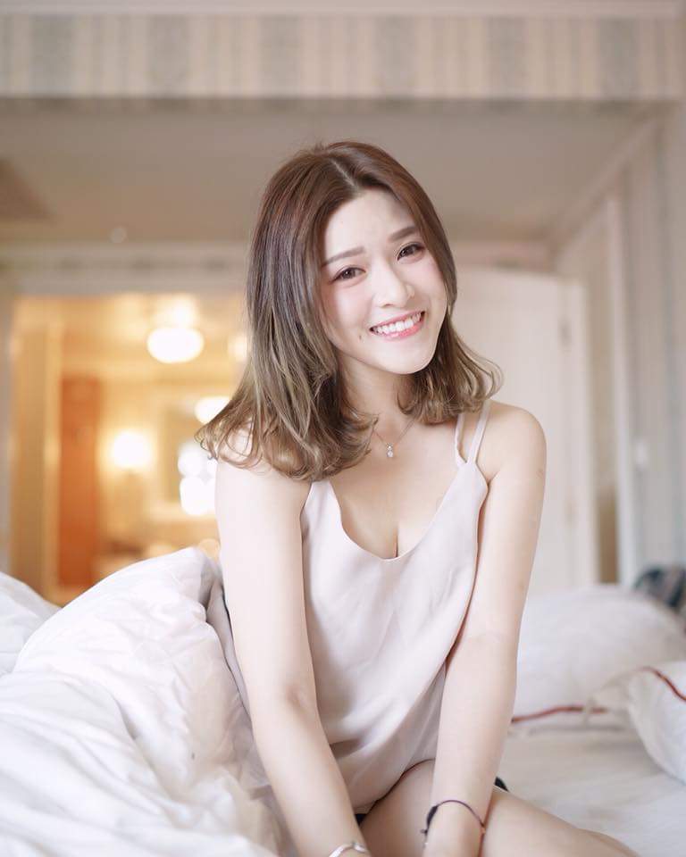  Reneebobo Li 李蔓瑩衣服是她的 照片她拍...