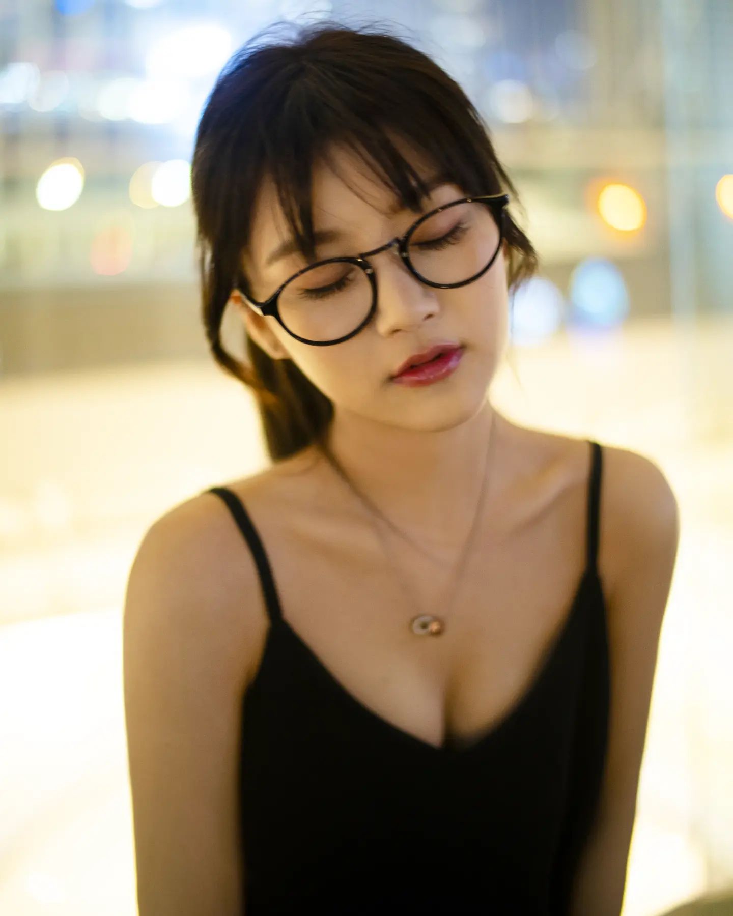  【 Night Walker 】

#nie_san_ 
#portrait 
#portr...