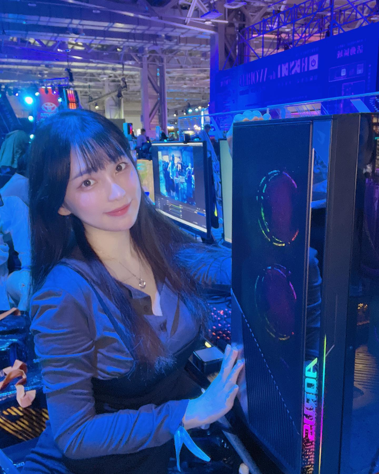  感謝 @aorus_tw 借我效率好的電腦外觀又...
