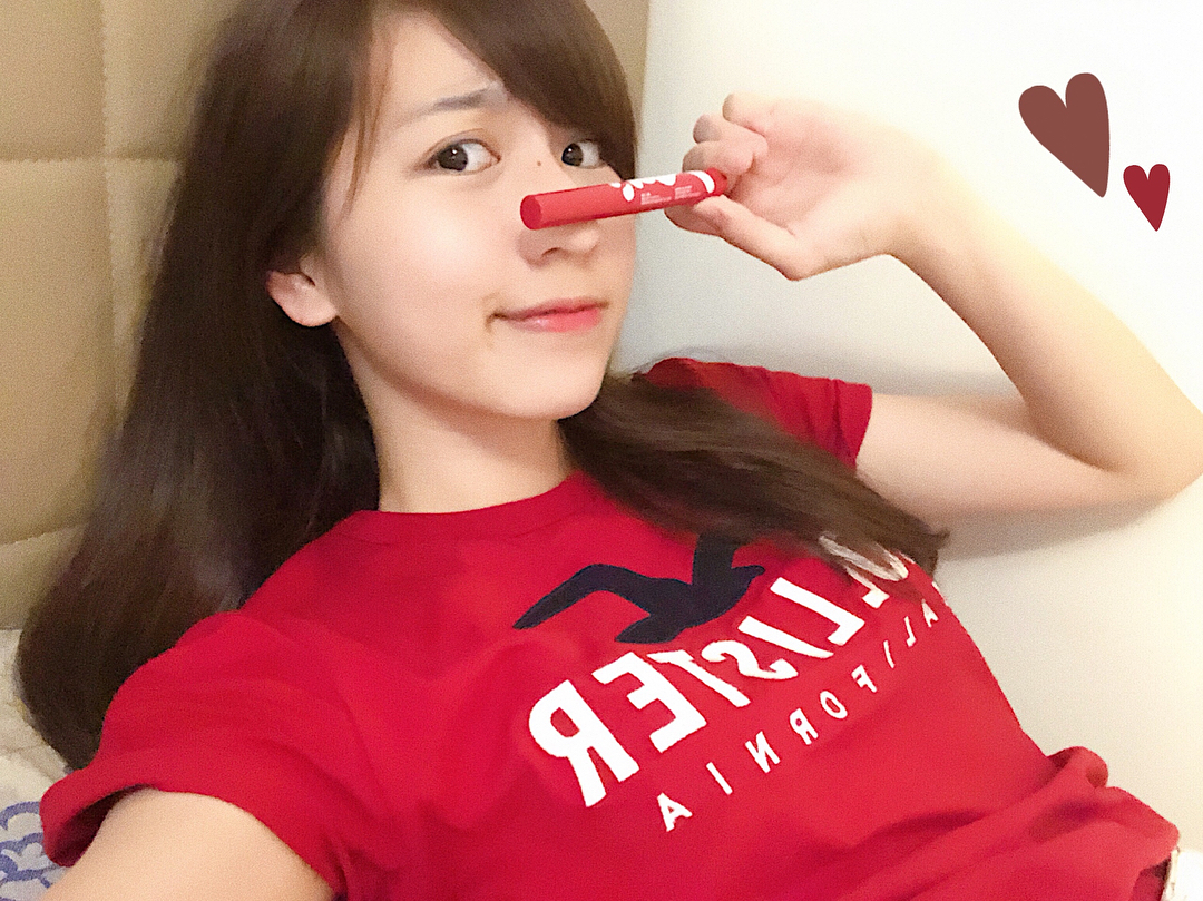  好中意呢枝#心心唇膏 嘅心型設計少女...