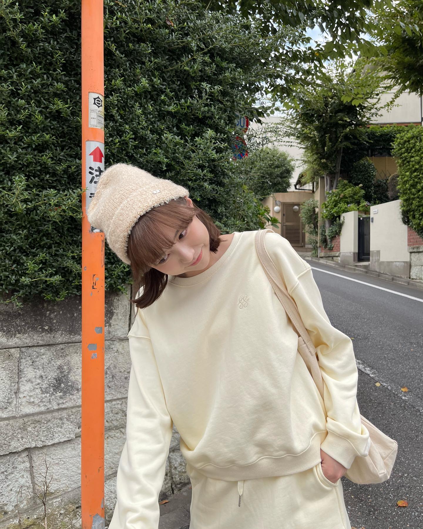  色調好溫柔舒服的奶油套裝