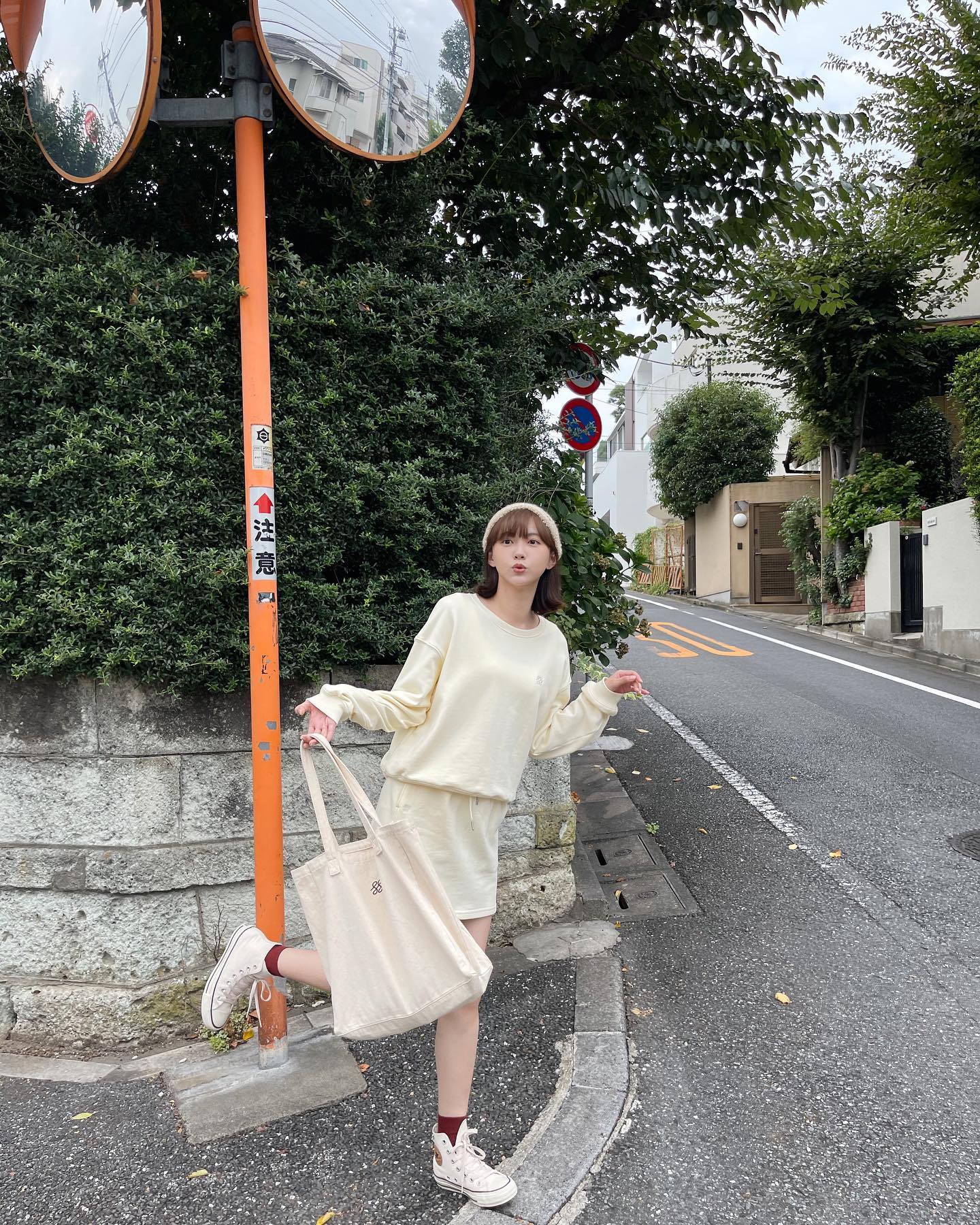  色調好溫柔舒服的奶油套裝