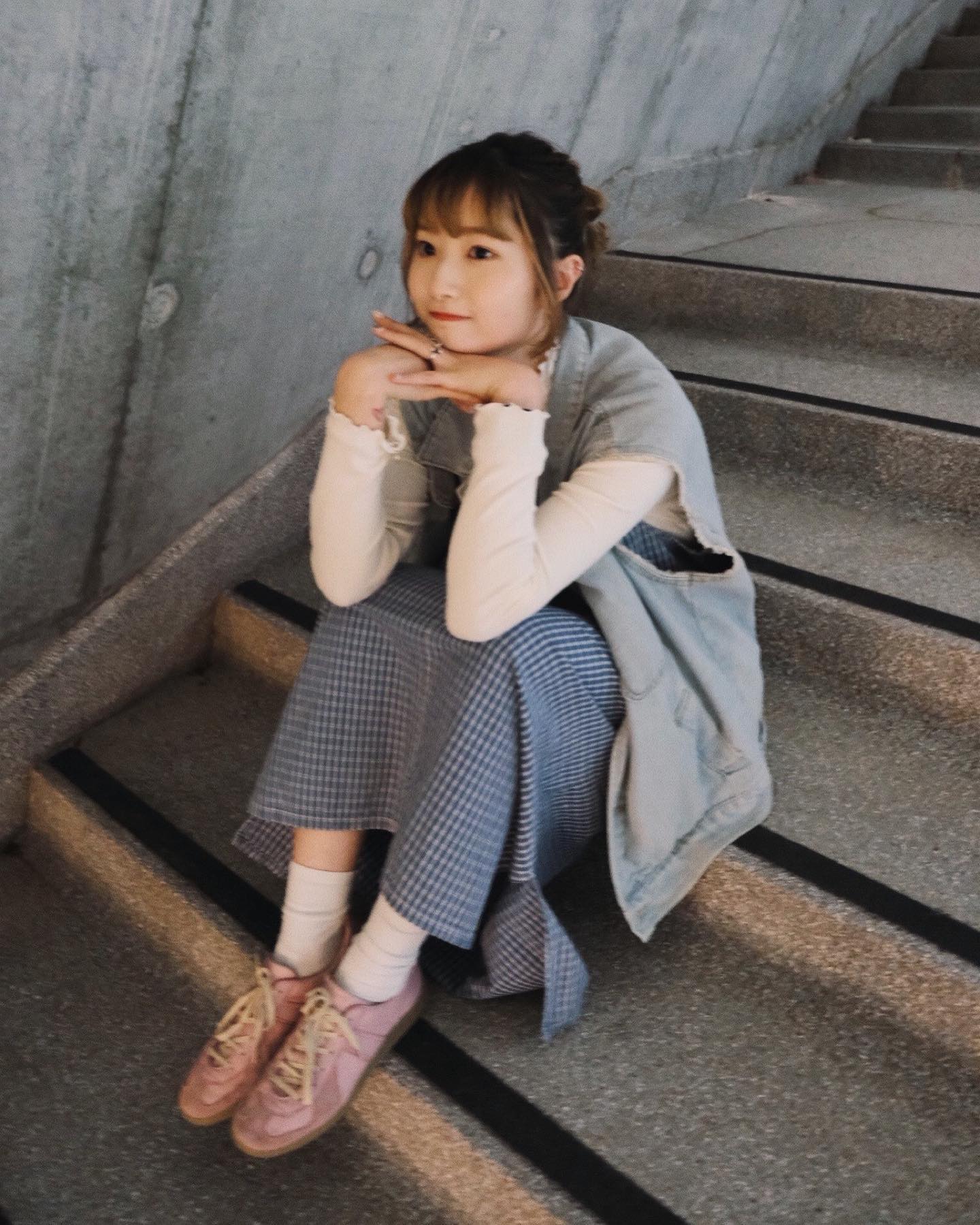  被畢業生 @miulingggg 脅持 被迫出Post( т ...