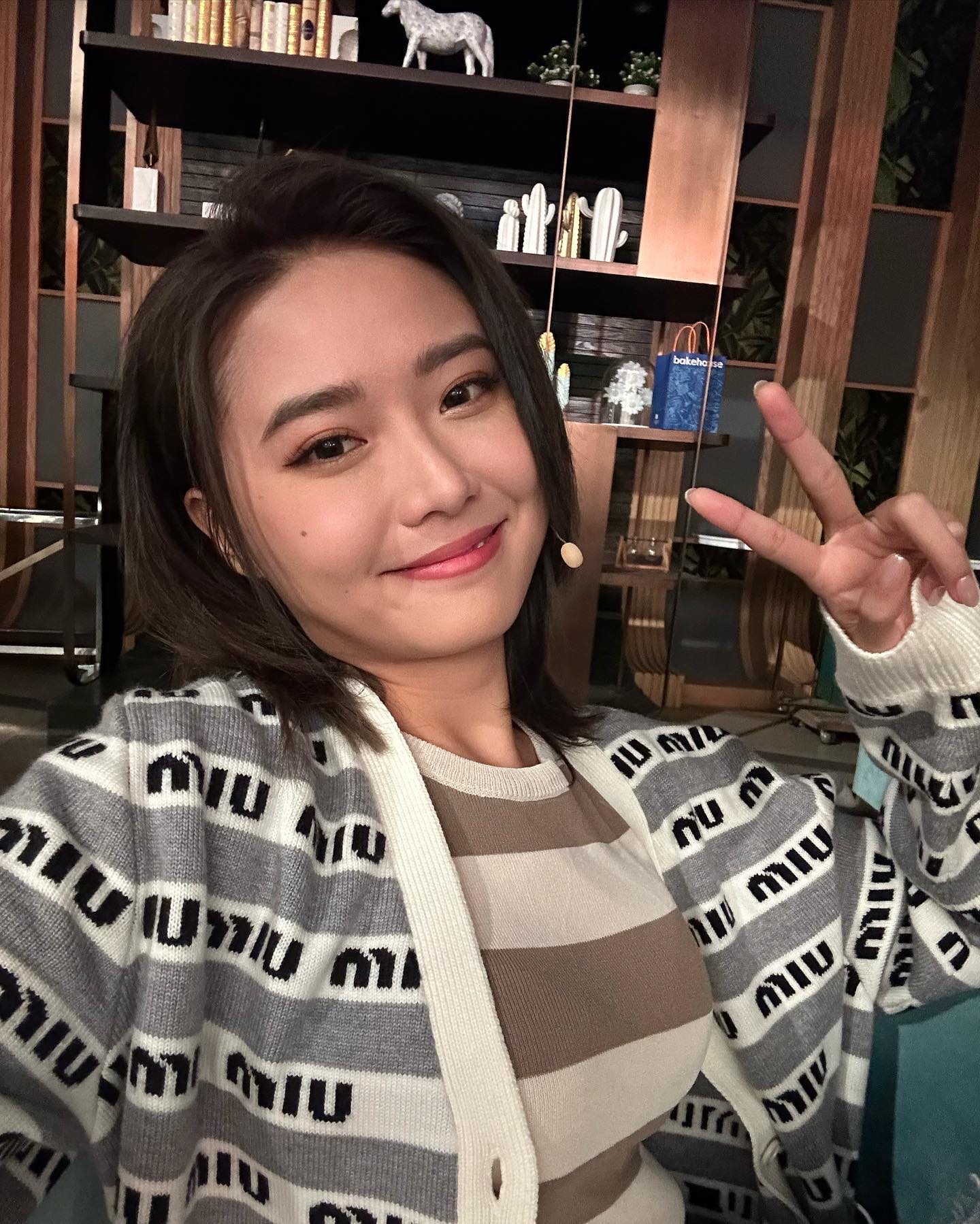  一陣10:30有個live game show
祝祖儀好運
D�...