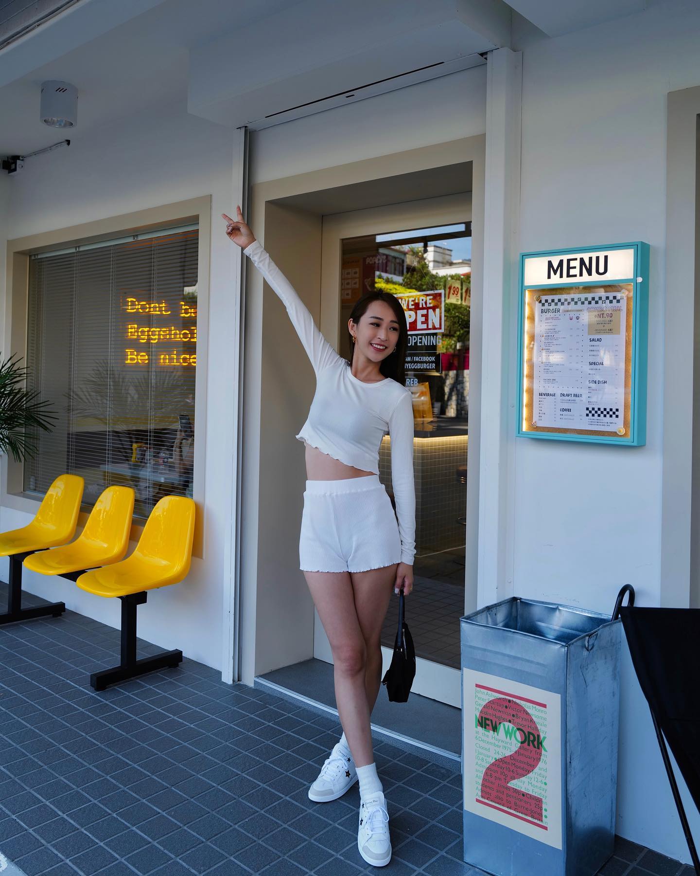  -
[ 室外篇 ]
天母可可愛愛的漢堡店