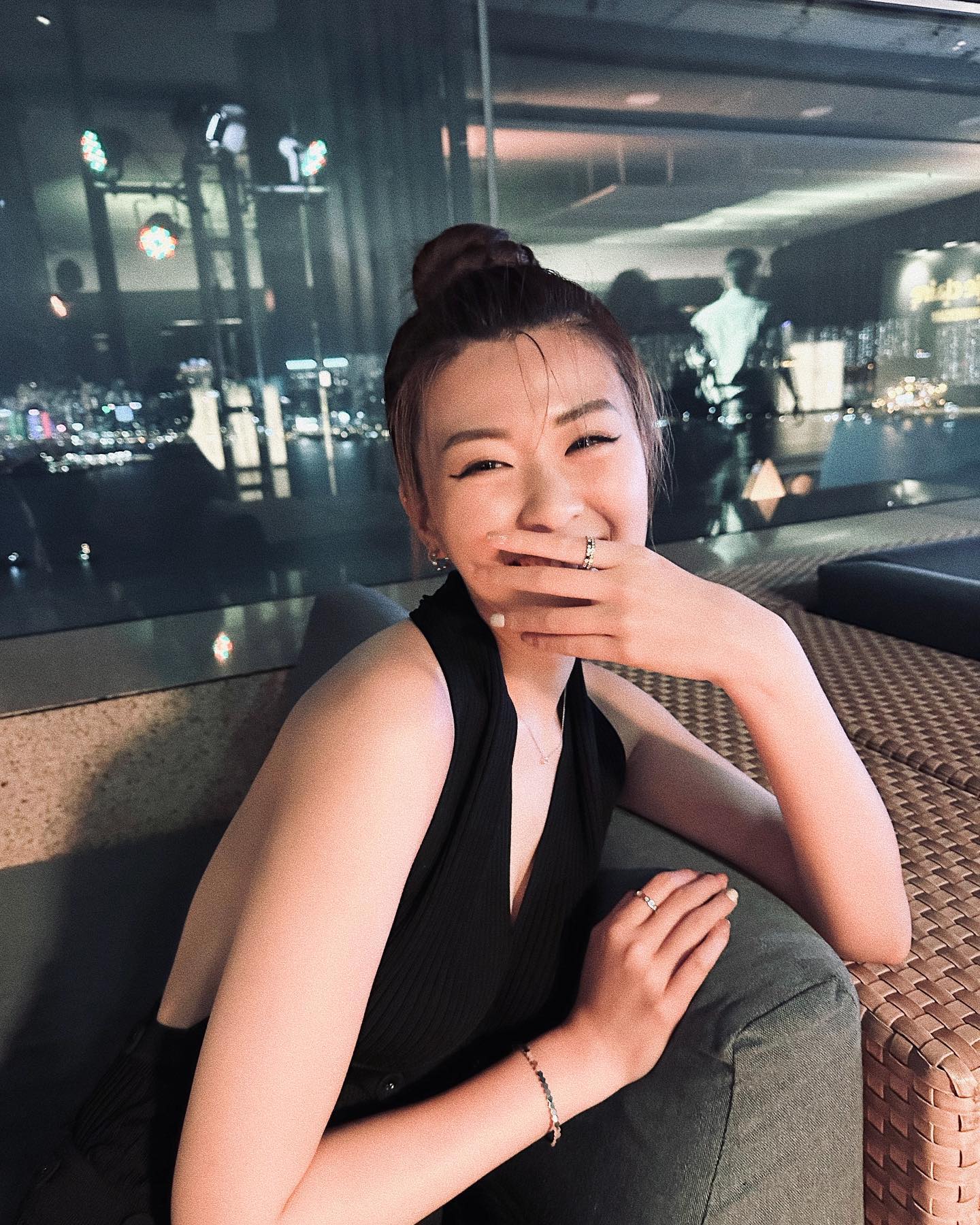  Happy 32 @marieclaire_hk ✨
我也跟著一起慢...
