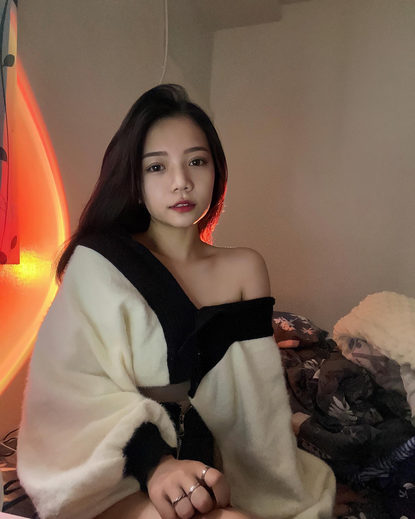  好久沒見人的額頭 