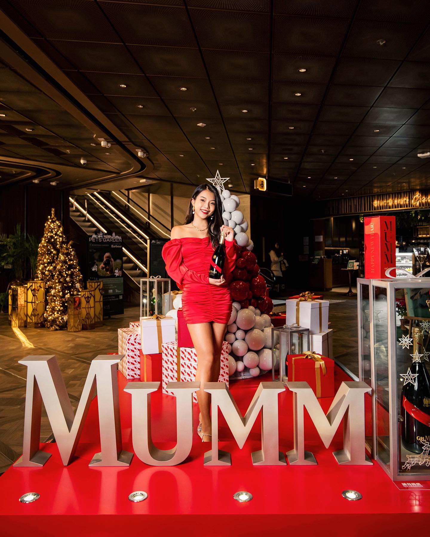  May your holidays be full of sparkling moments