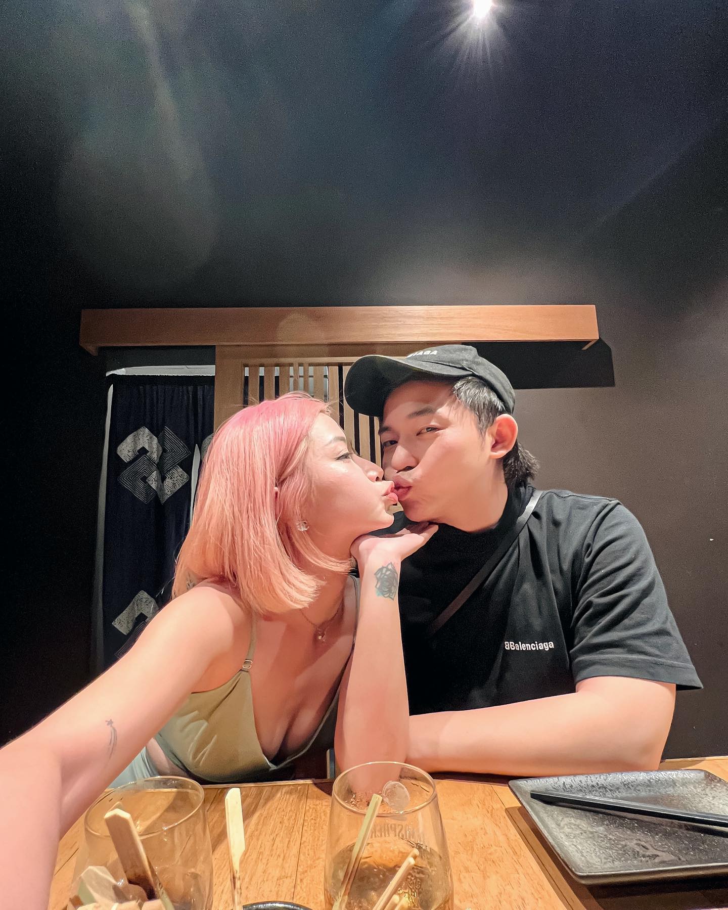  圣诞节快乐 & 纪念日快乐 ❤️
相爱相...
