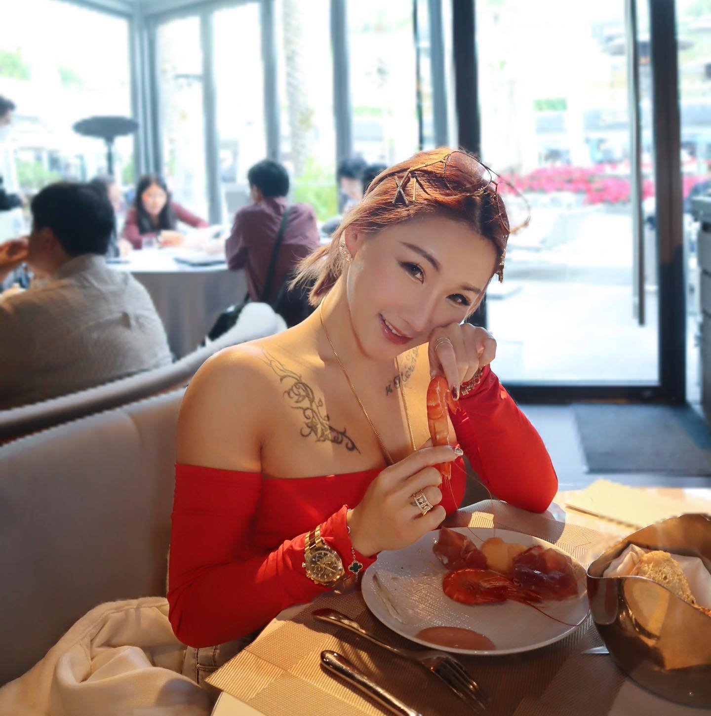  ❤️
西瓜的清甜在於第一口
心裡的悸...