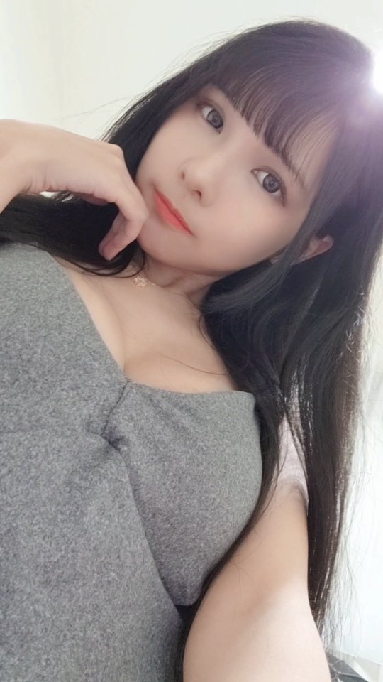  我有同意你枕在我大腿上嗎