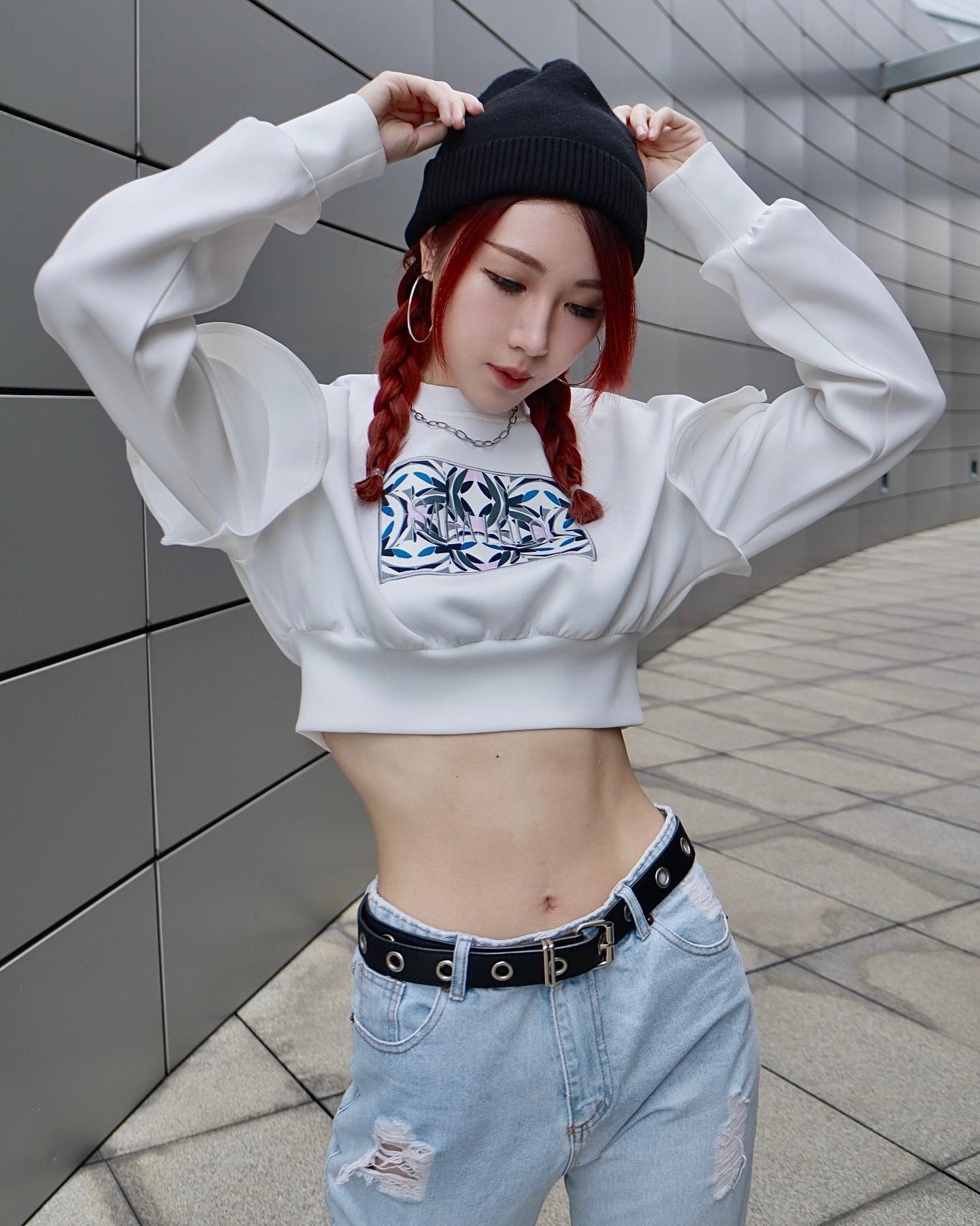  浪漫的人
有自己的烏托邦

#SARALOLO AWFA...