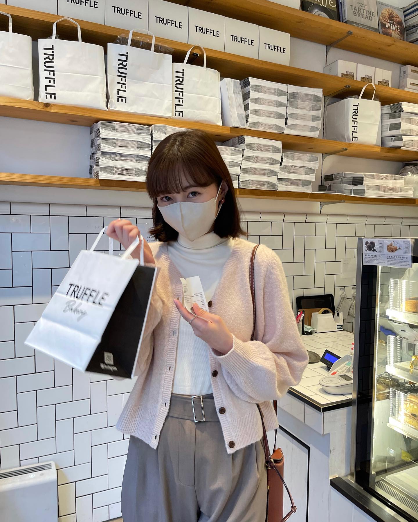  庫存Keep住倒數嘅泡泡袖羊毛外套
單穿...