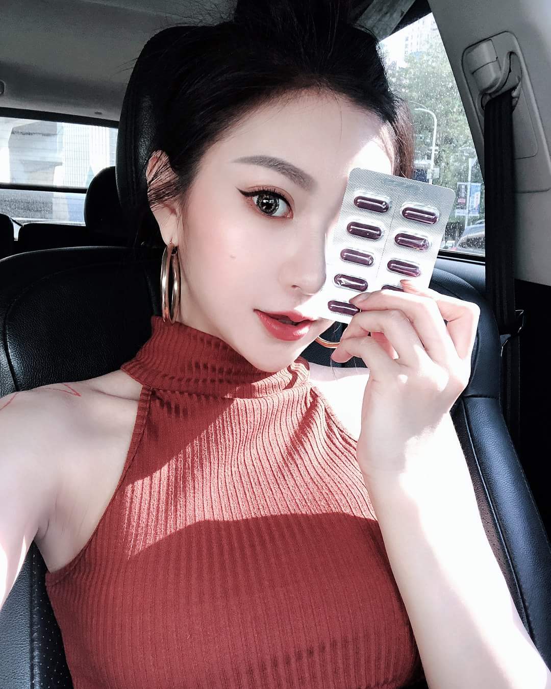  許酸酸