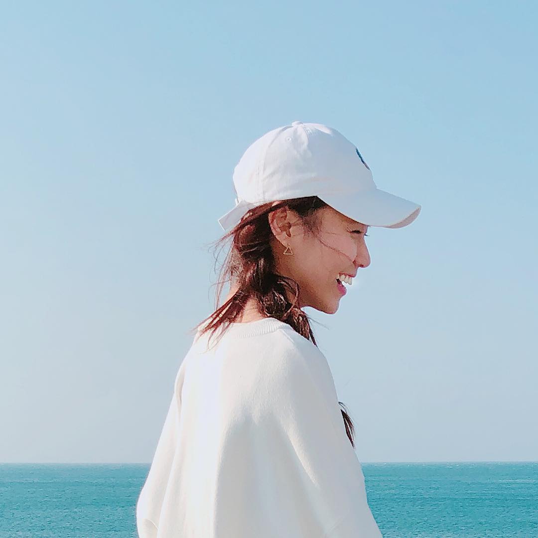  .
裝得無懈可擊
卻活得軟弱無力
#努力...