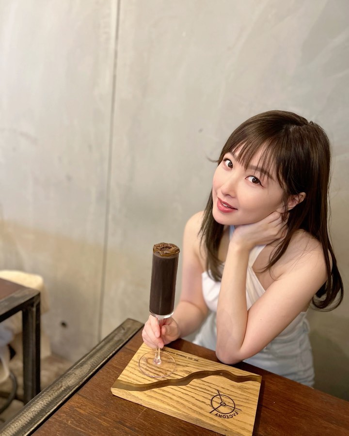  除了喜歡酒也喜歡喝咖啡☕️
雖然還�...