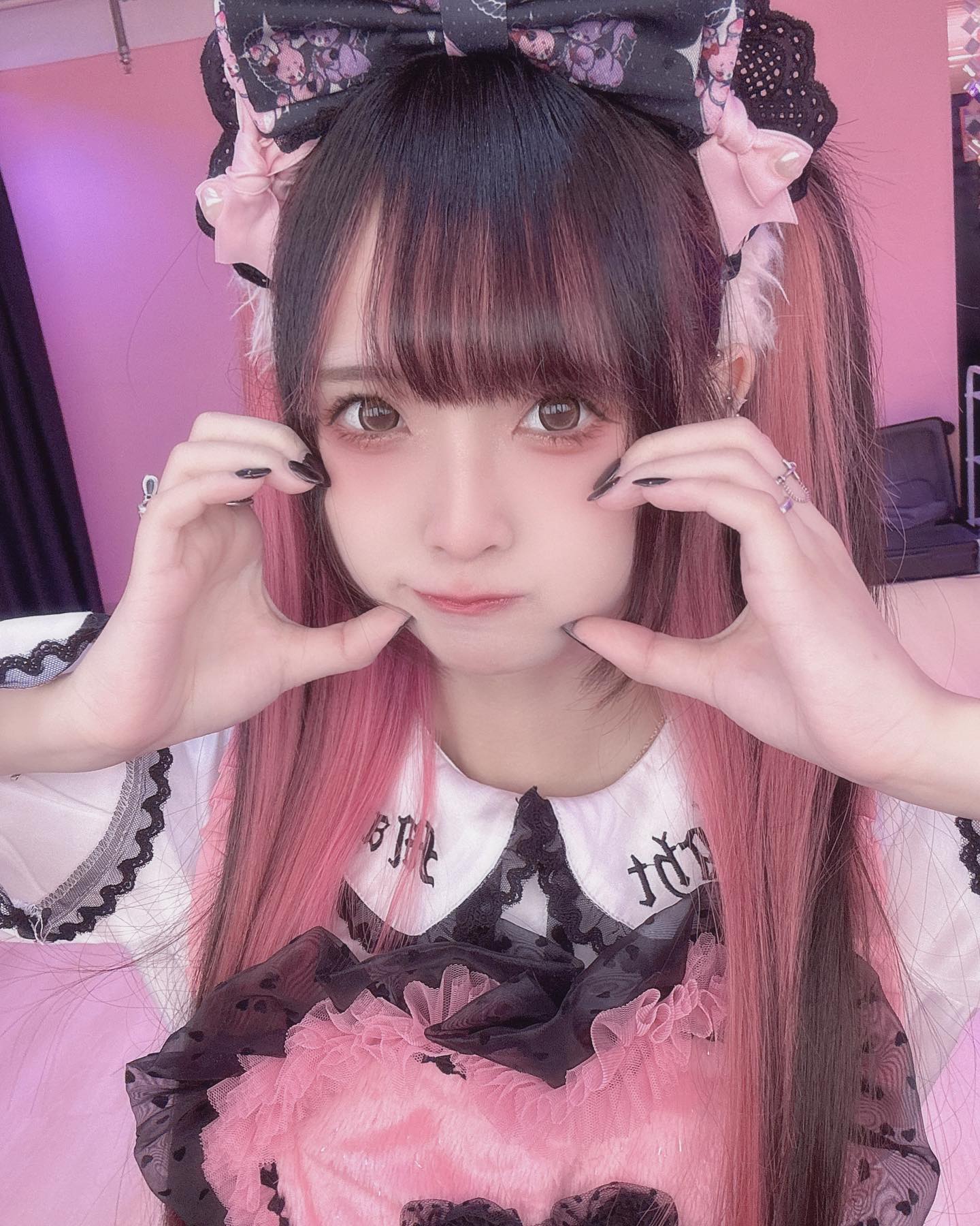  之後在 @cafemaidplanet 跟 @tonight_maybe_ 合�...
