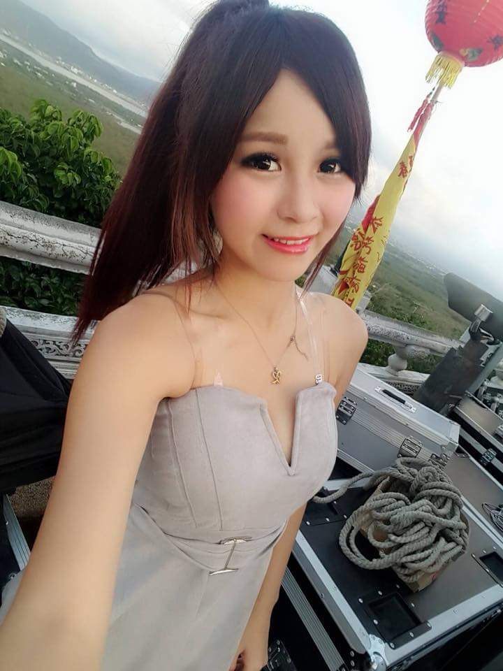  Fb網路美女集散地睡了嗎？ 天氣很好�...