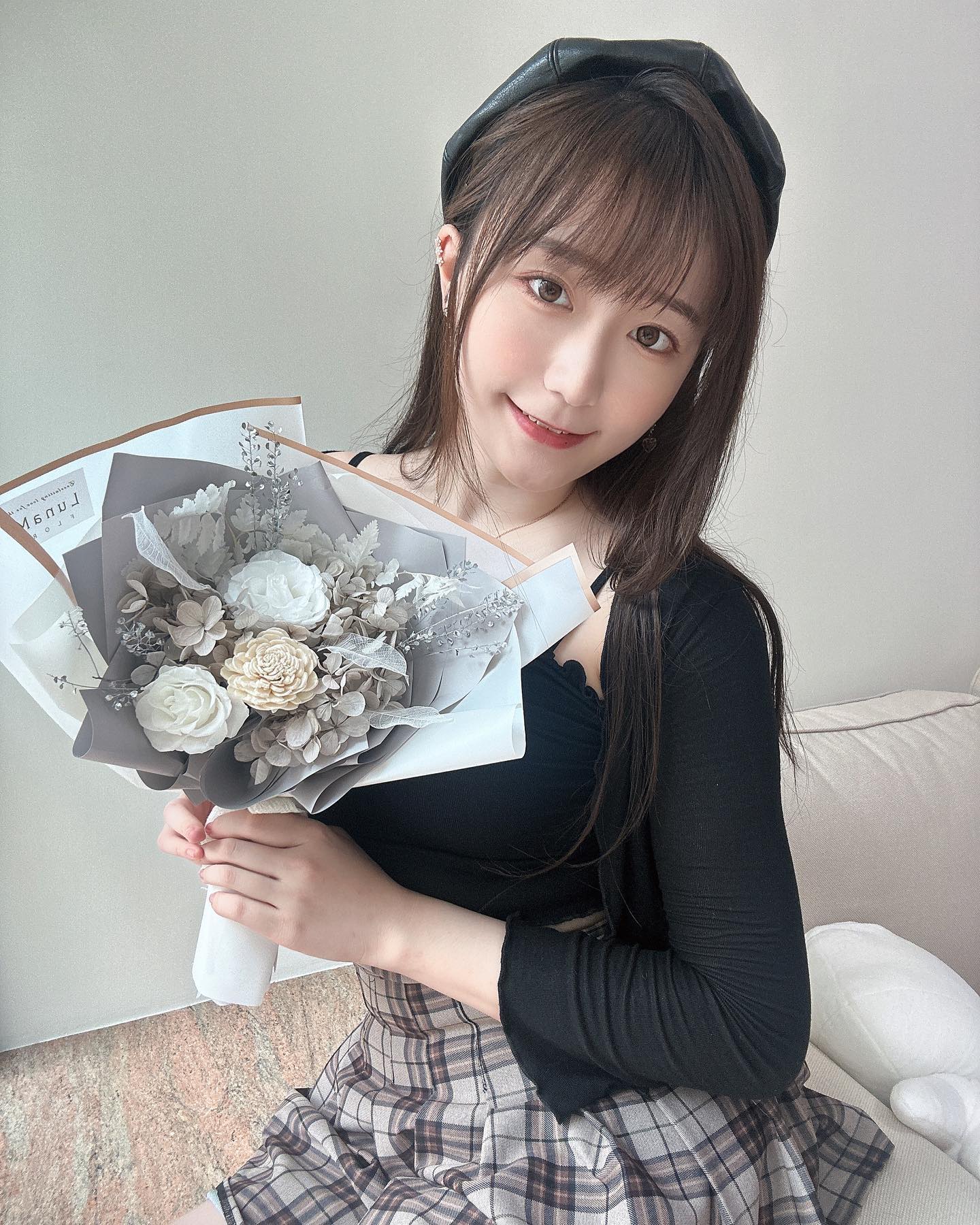  來找我訂花花吧(๑˃̵ᴗ˂̵)→ @lunamori...