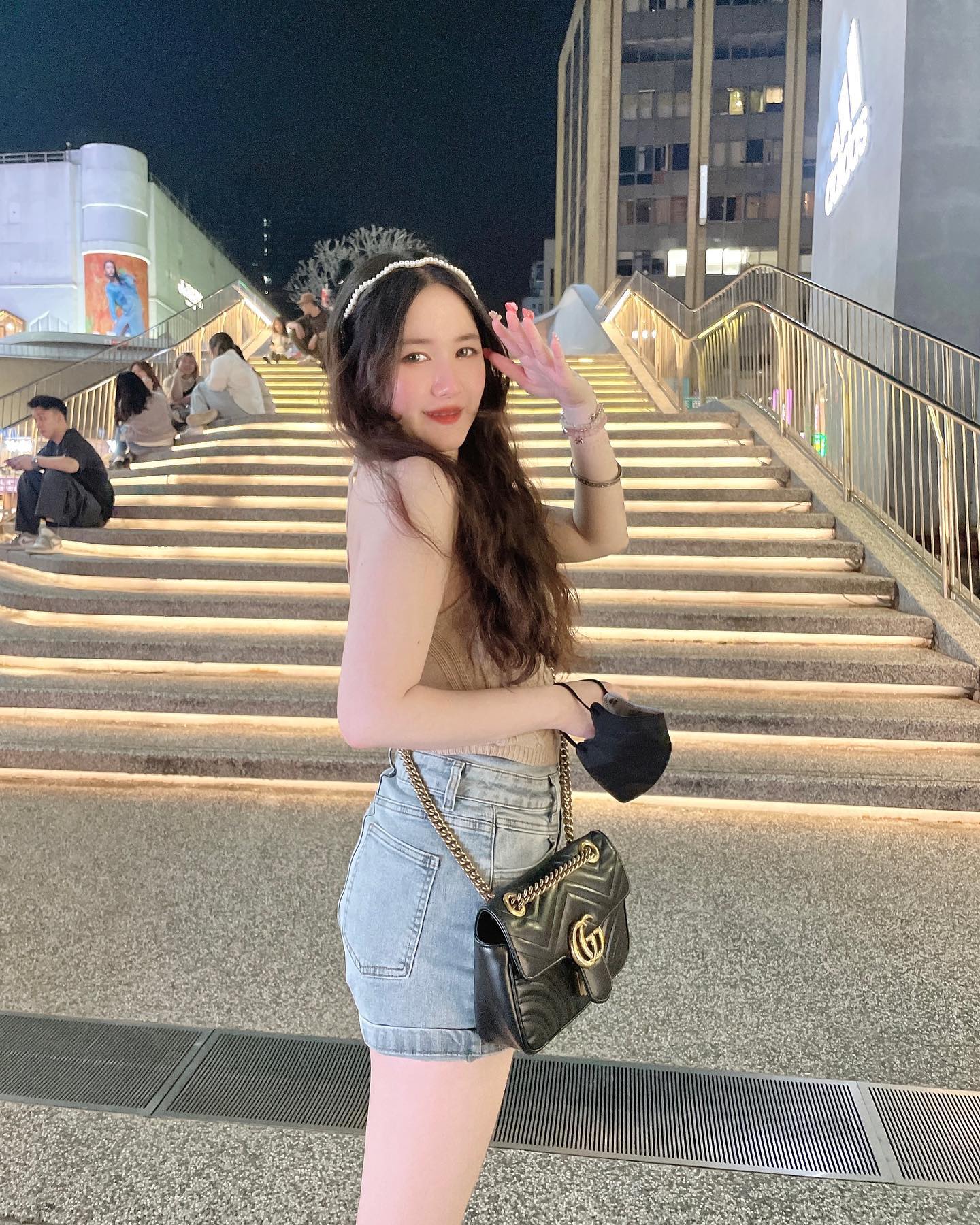  時間逼著人堅強，以微笑面對所有的�...