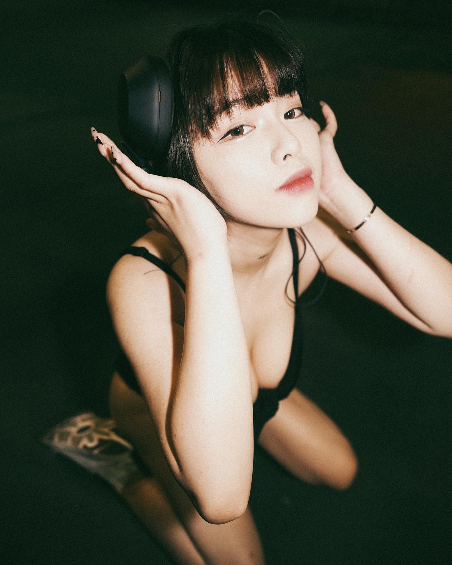  簡約性感 • 高挺 • 集中
為大