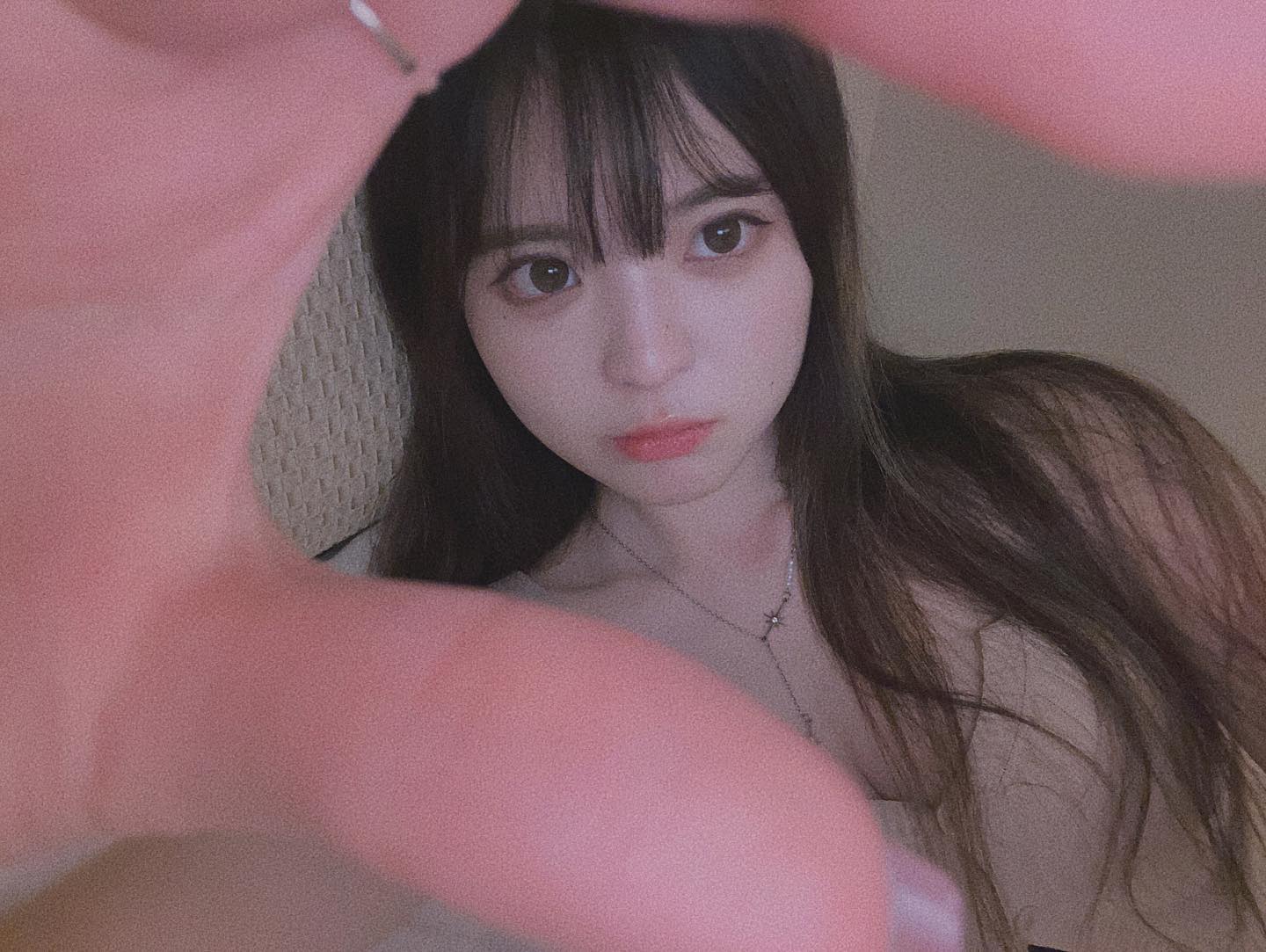  hi :)