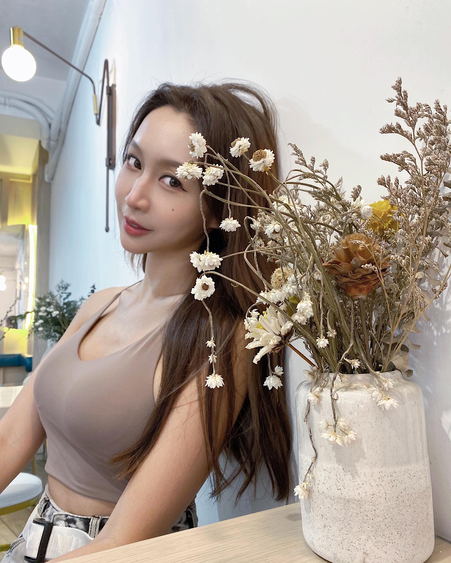  額頭痛， 放輕你嘅眼神，張開你嘅嘴�...