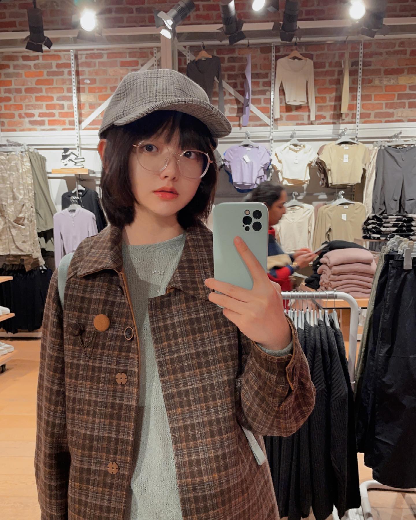  My friend said I look like a detective
