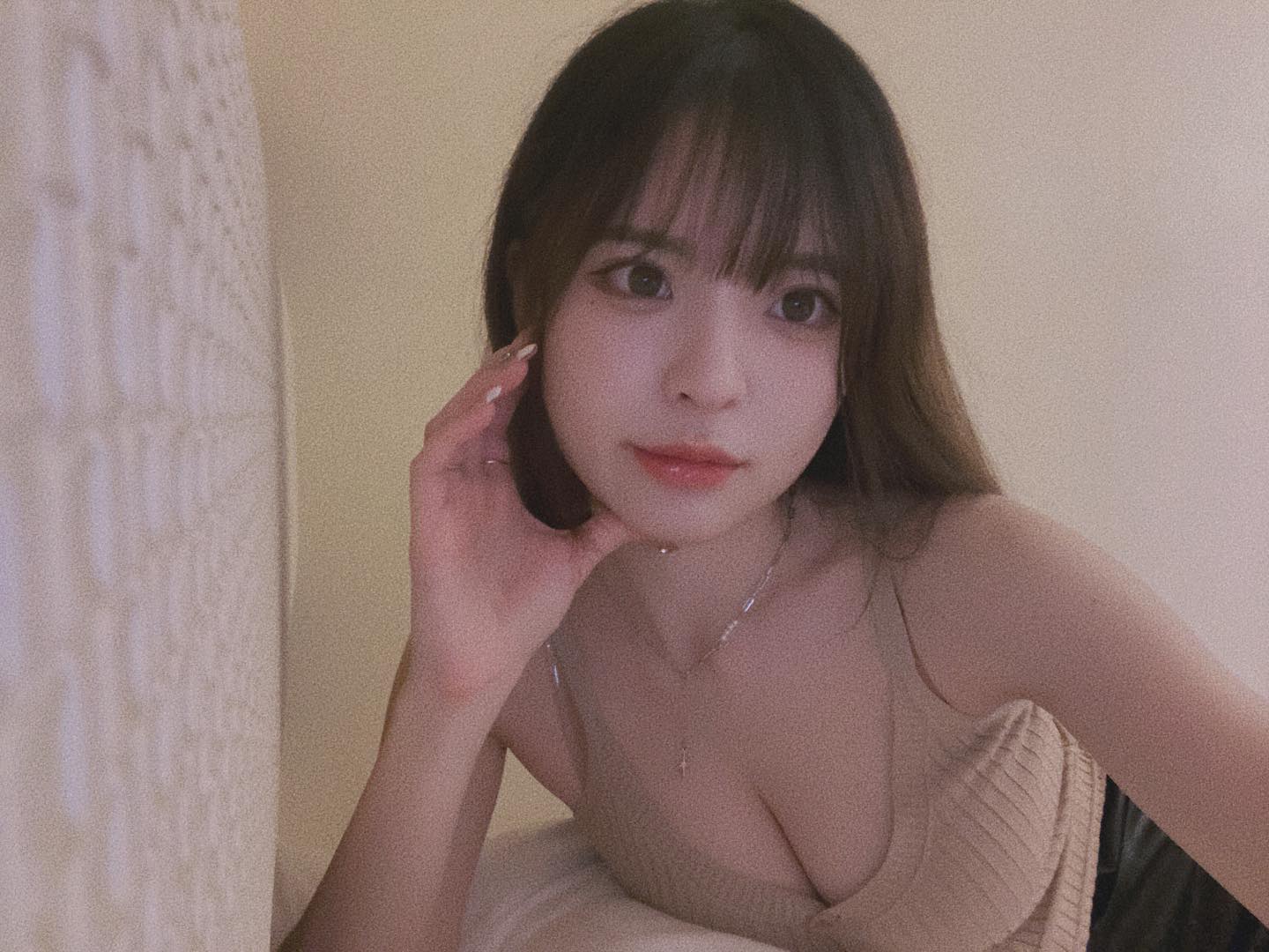  hi :)