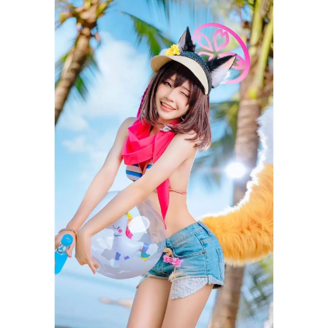  #Game #cosplay #bluearchive #izuna #swimsuit #biki...