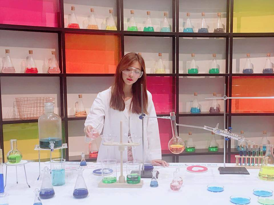  饒詩婕Jie在瘋狂泡泡實驗室