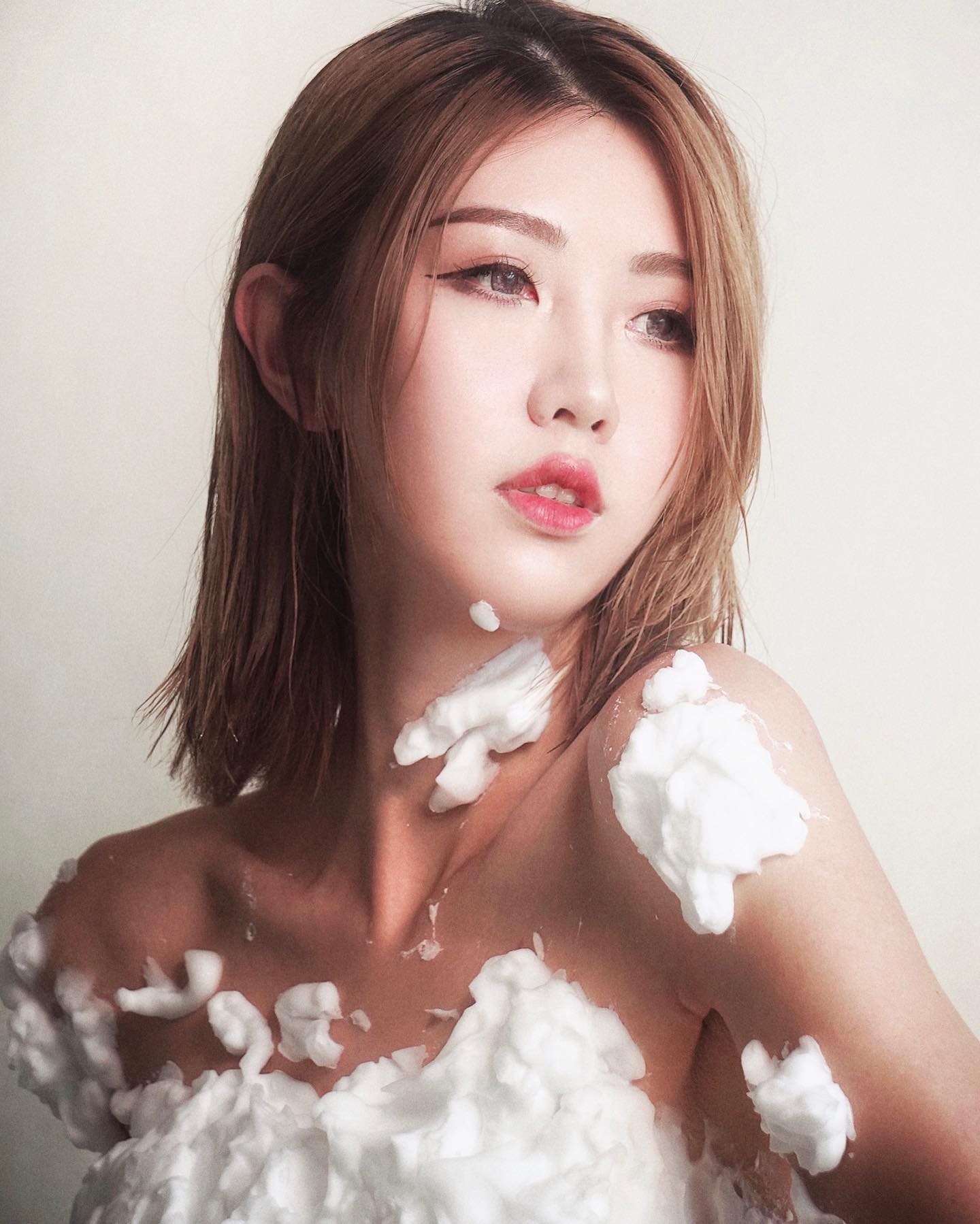  take a bath 

