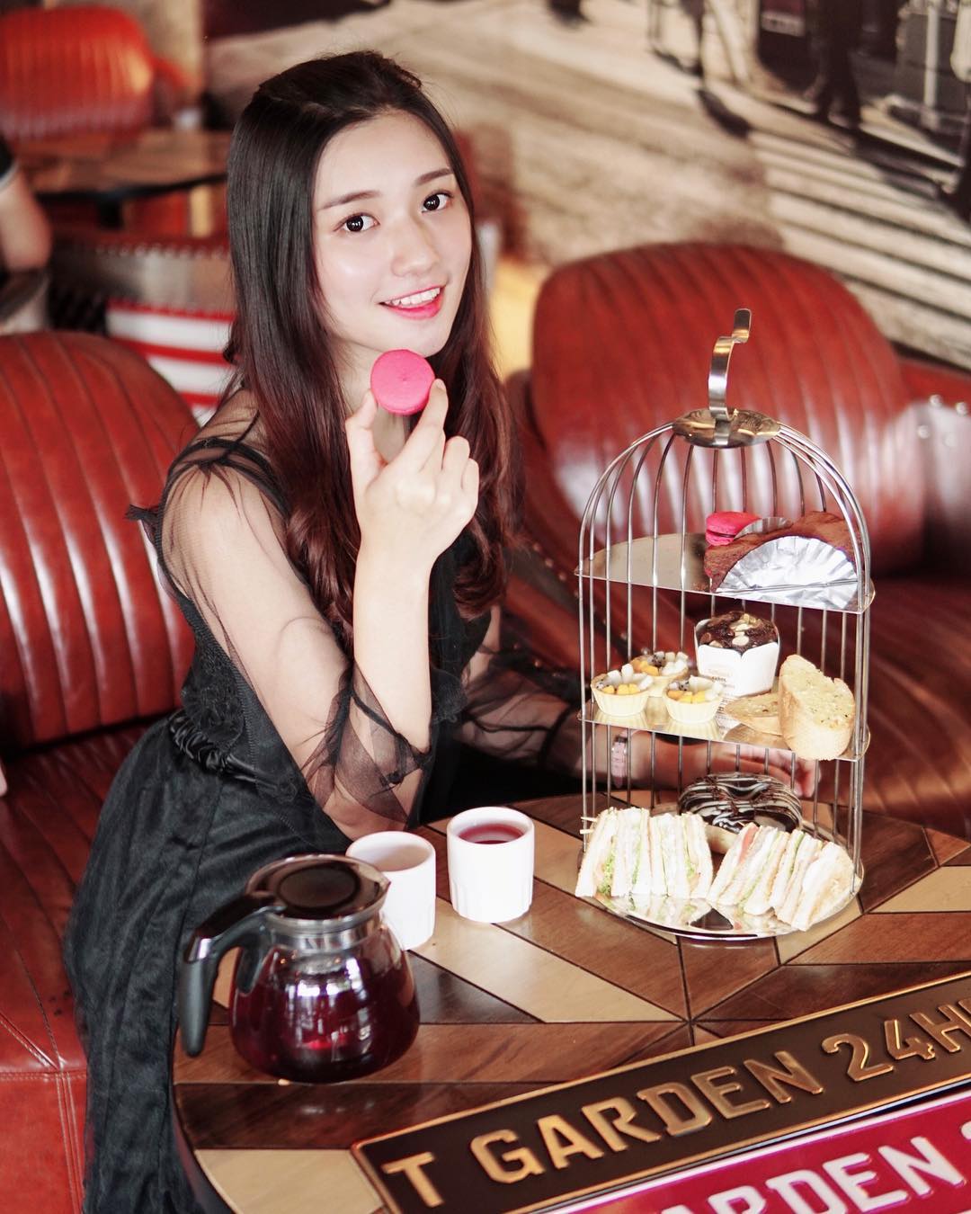  找到24小时营业的Cafe太开心了！可以�...