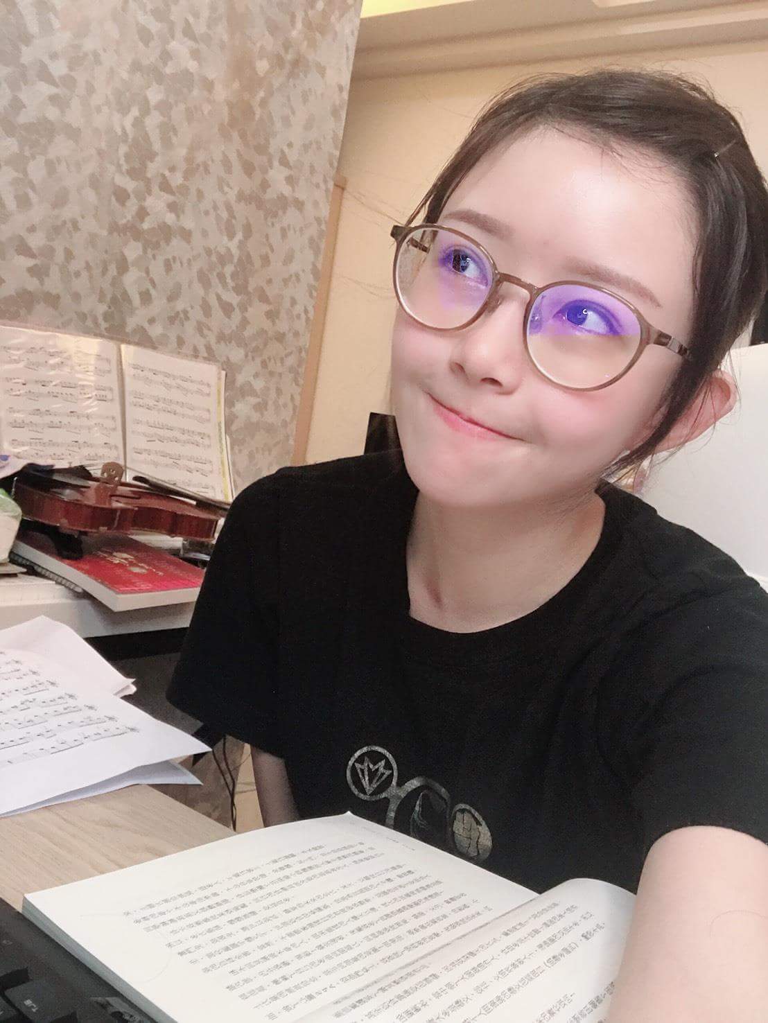  我是阿樂。今天沒出門就是個宅女 好�...