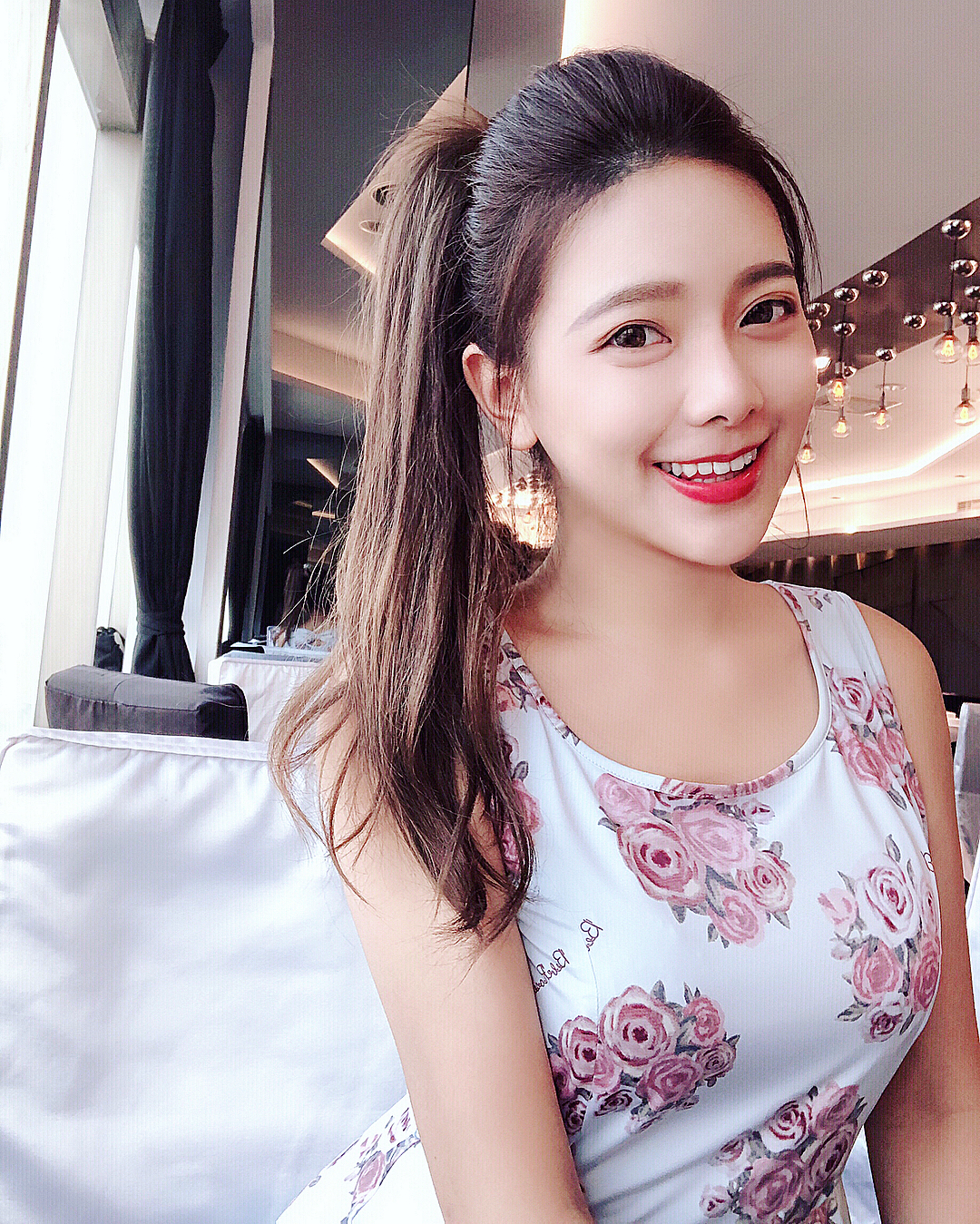  我是可愛的女孩子，你是可愛。

@_moon...