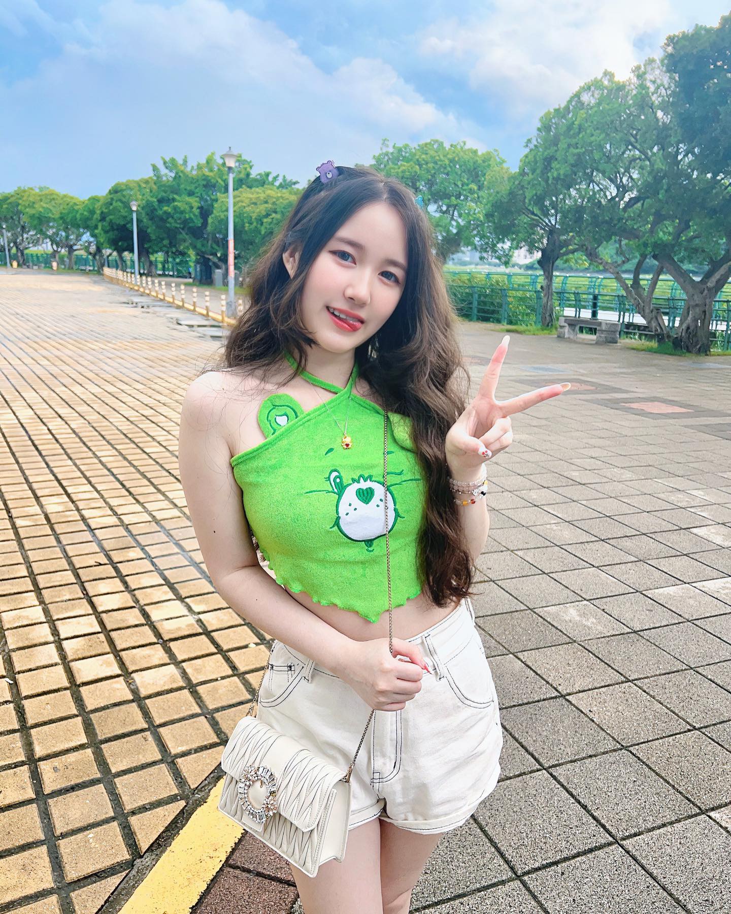  像神燈許願把妳變我的熊熊
#彩虹熊 #�...