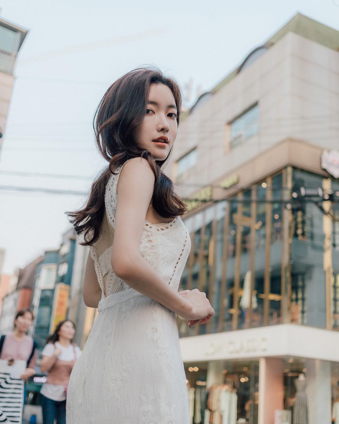  오늘 같은 날씨에도 야외촬영 burn
-
-
-...
