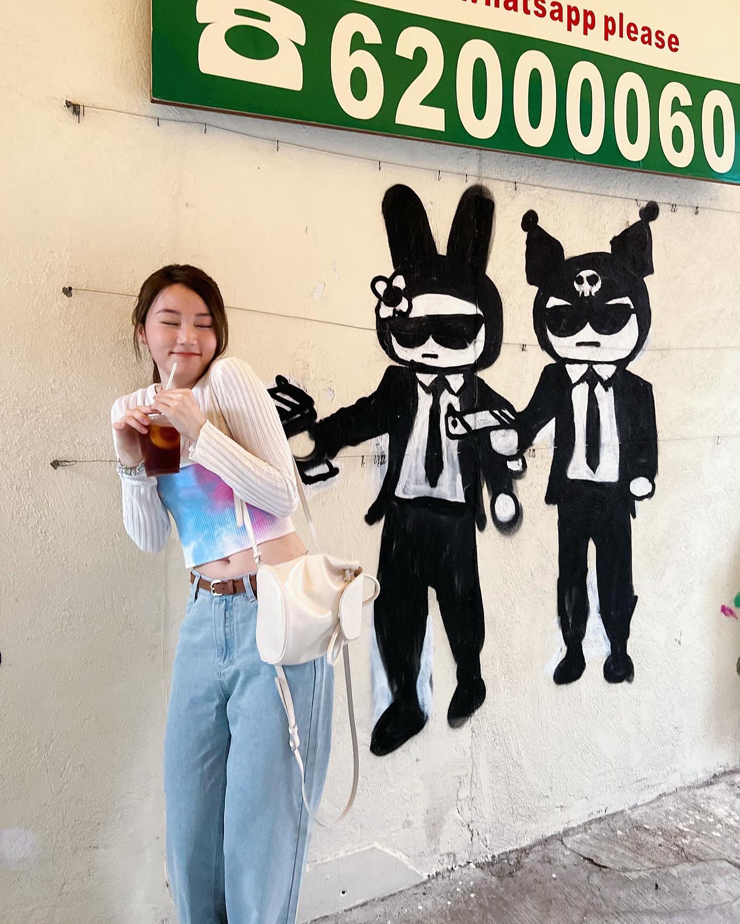 「打劫！咪郁！」

連日大坑浣紗街嘅...