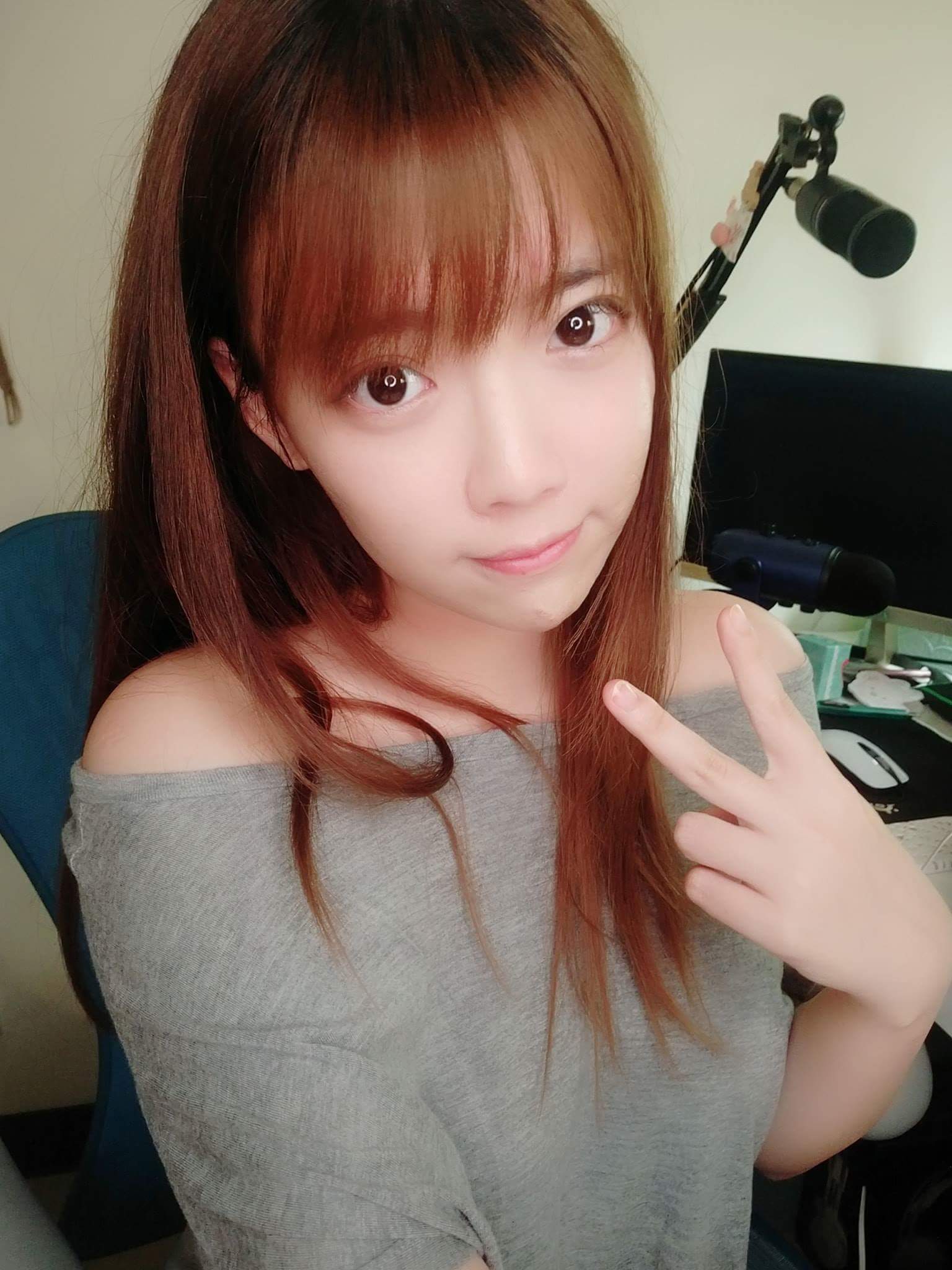  小希兒Angel等一下在0.87分鐘開台 我電�...